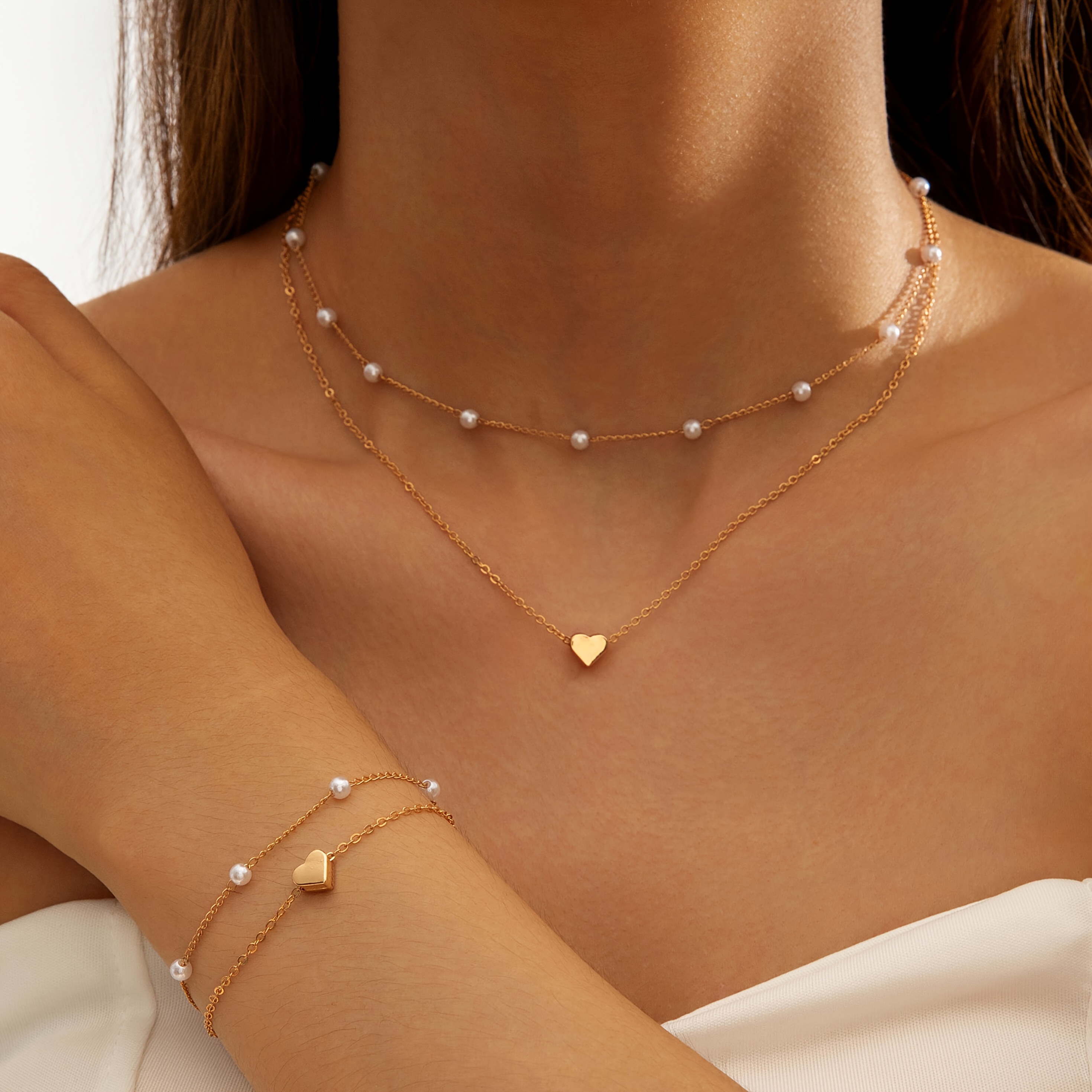 E-shop 4-teiliges modisches schlichtes weißes Kettenschmuck-Set, Halskette mit herzförmigem Anhänger Armband-Set, geeignet für tägliche ,