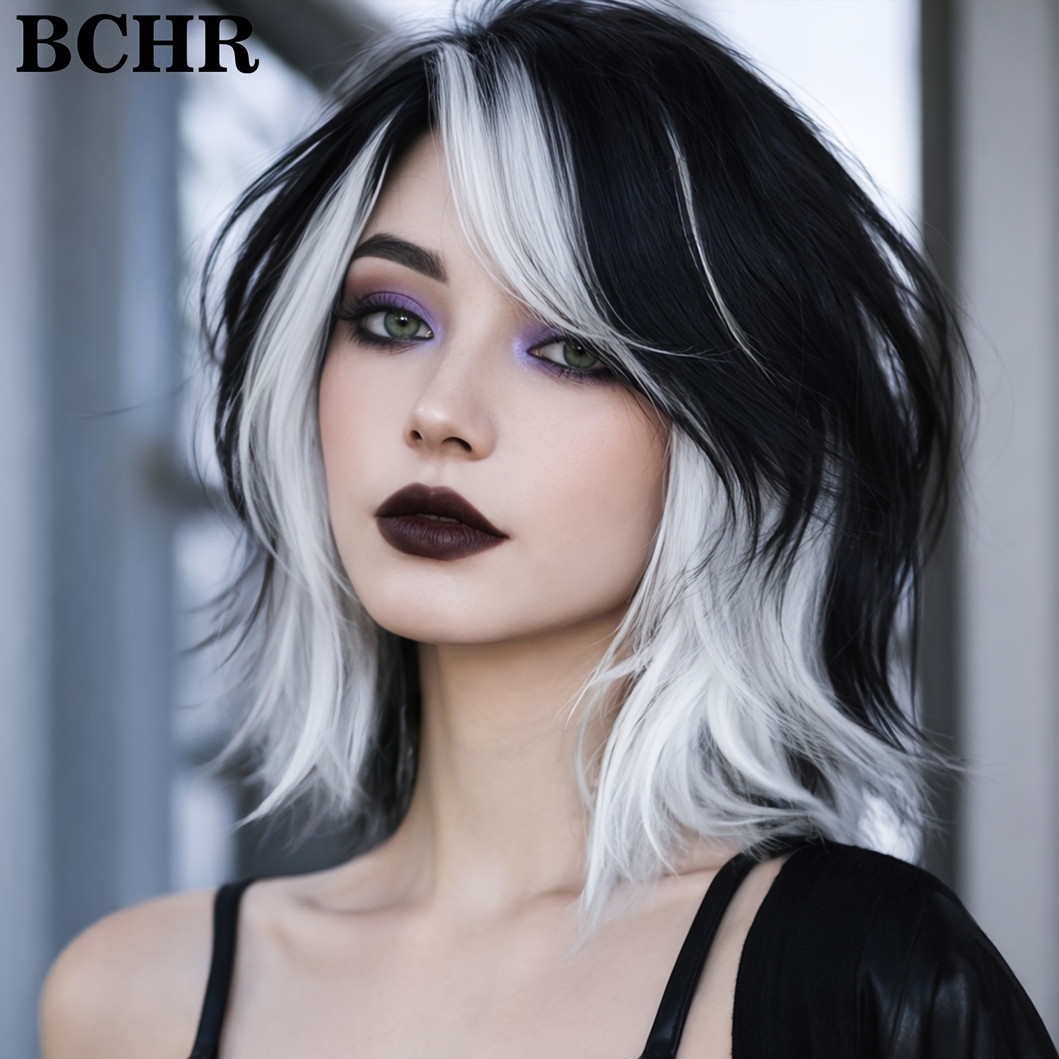 Image of This Women's Layered Black-and-white Costume Wig Features Split Black-and-white Bangs. From High-temperature Resistant Fibers And A Cap, Suitable For Themed Parties, , Music Festivals, And Daily Wear.