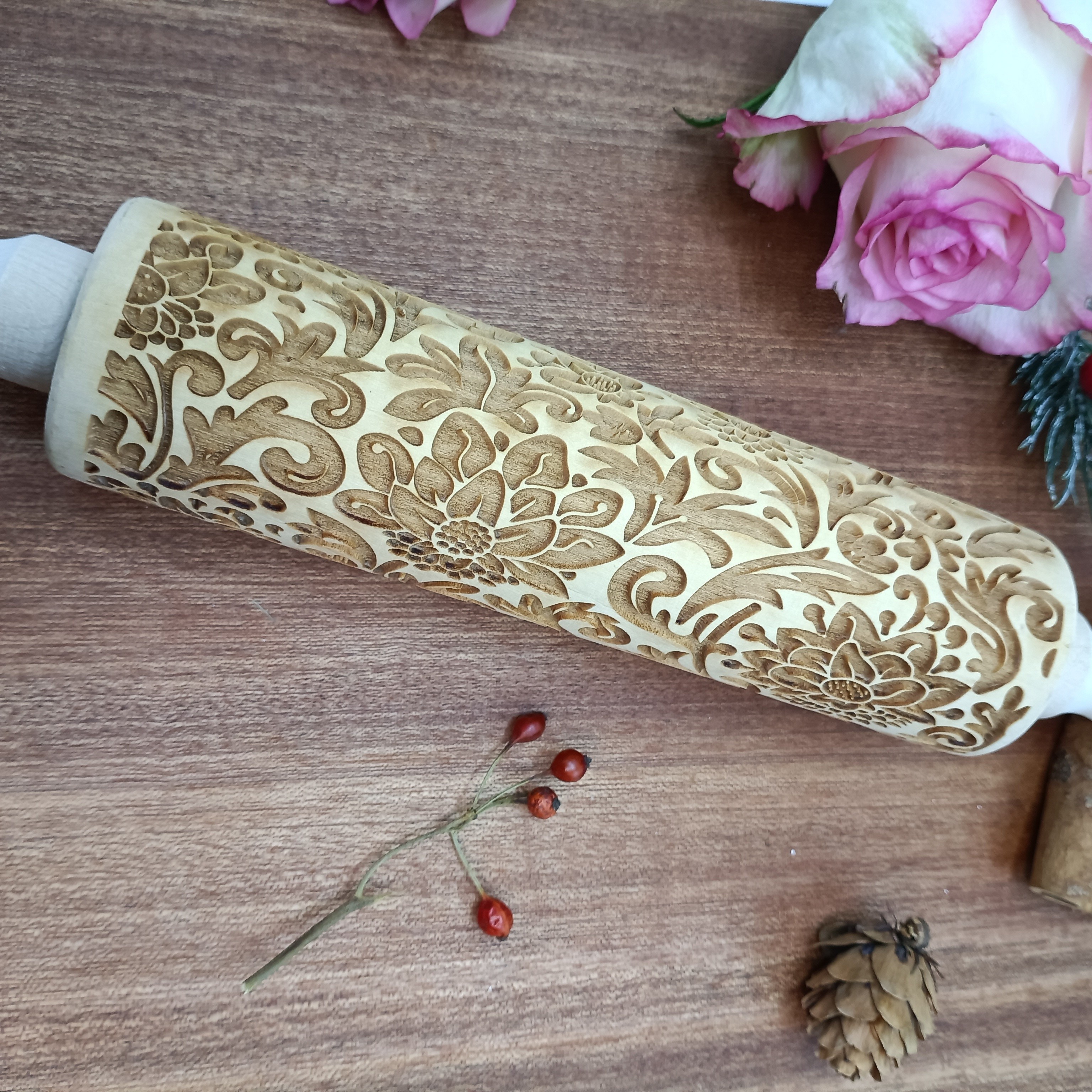 

1pc Elegant Wooden Rolling Pin , Rose & For Lotus Embossers - Baking, Pizza, Pie, Cookies - Gadget For Holidays Including Halloween, Christmas, Easter, Valentine's Day, Thanksgiving