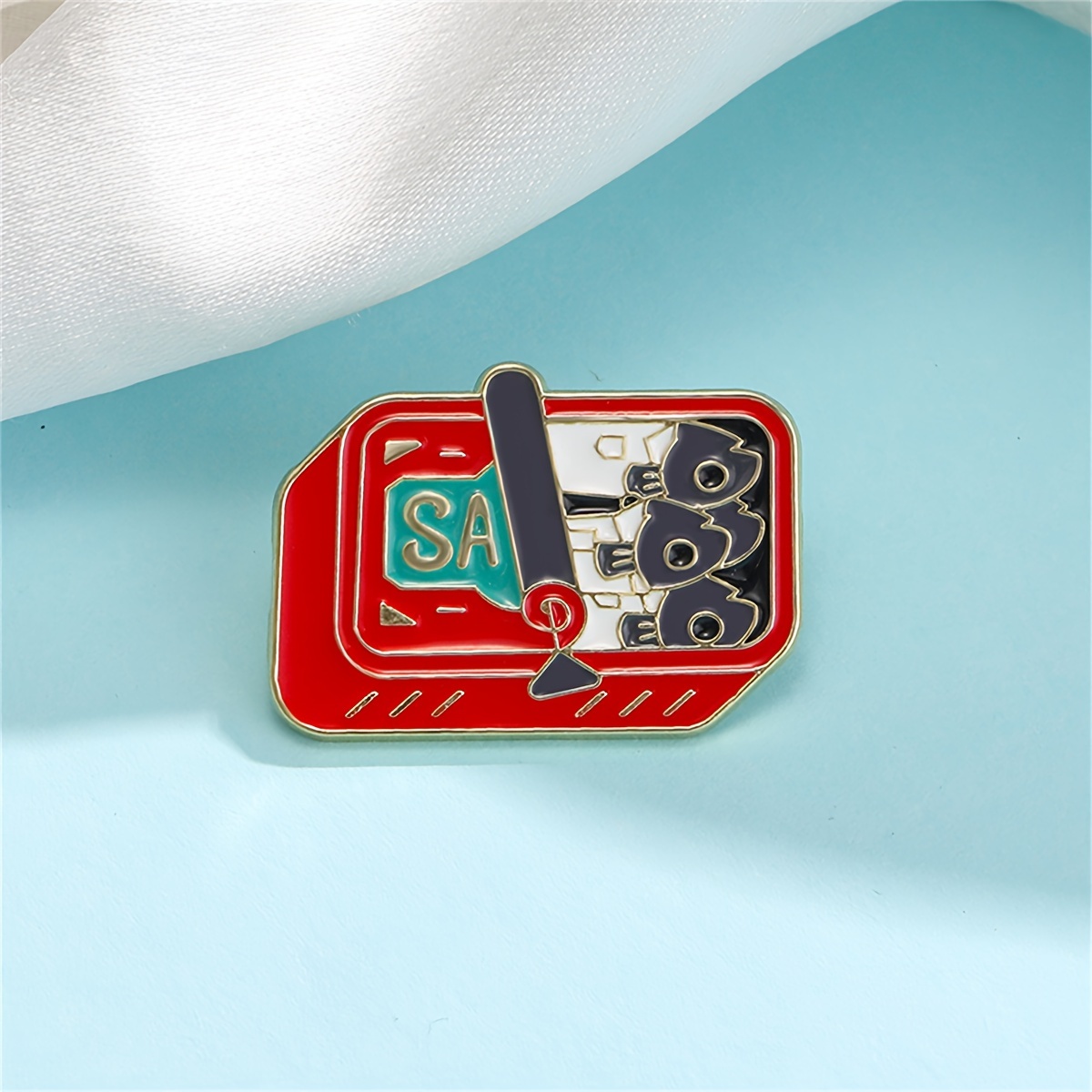 

Zinc Alloy Canned Sardines Pin - Cute Multicolor Imitation Food Enamel Brooch, Decorative Lapel Badge For Bags & Clothing, Quirky Jewelry Gift