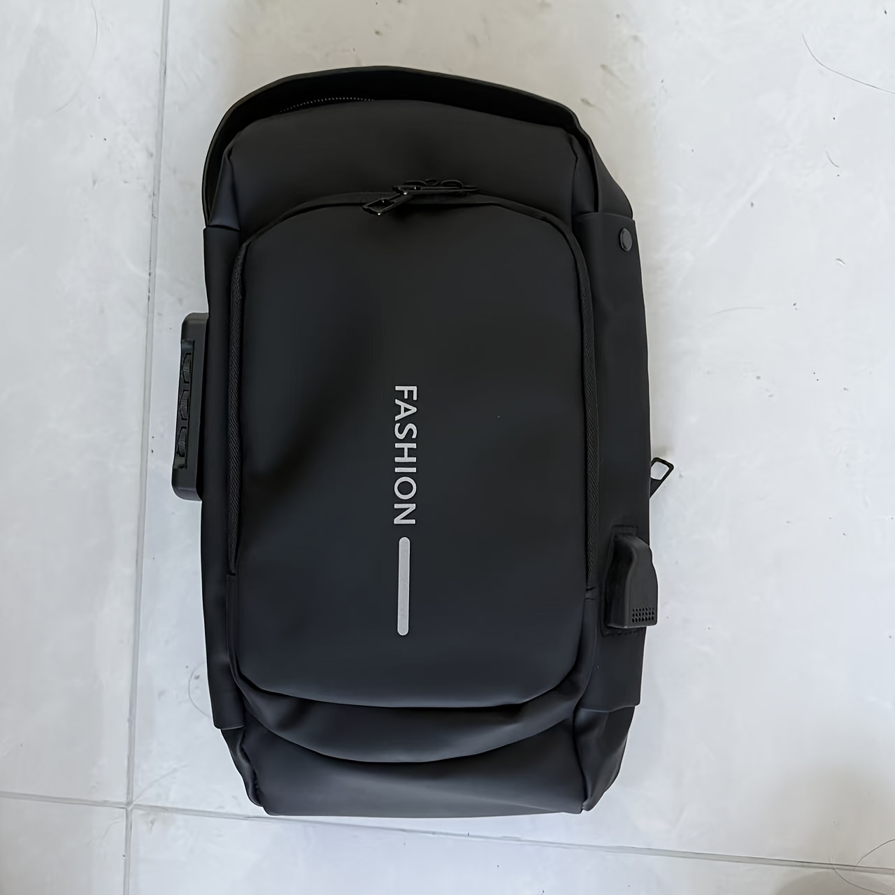 Mochila antifurto para motocicleta com trava, bolsa transversal conversível, fechamento com fecho éclair e compartimento antifurto, alça de ombro ajustável, ideal para deslocamentos, viagens e motociclismo, opções de tamanho grande/pequeno, bolsa transversal segura para homens. 7