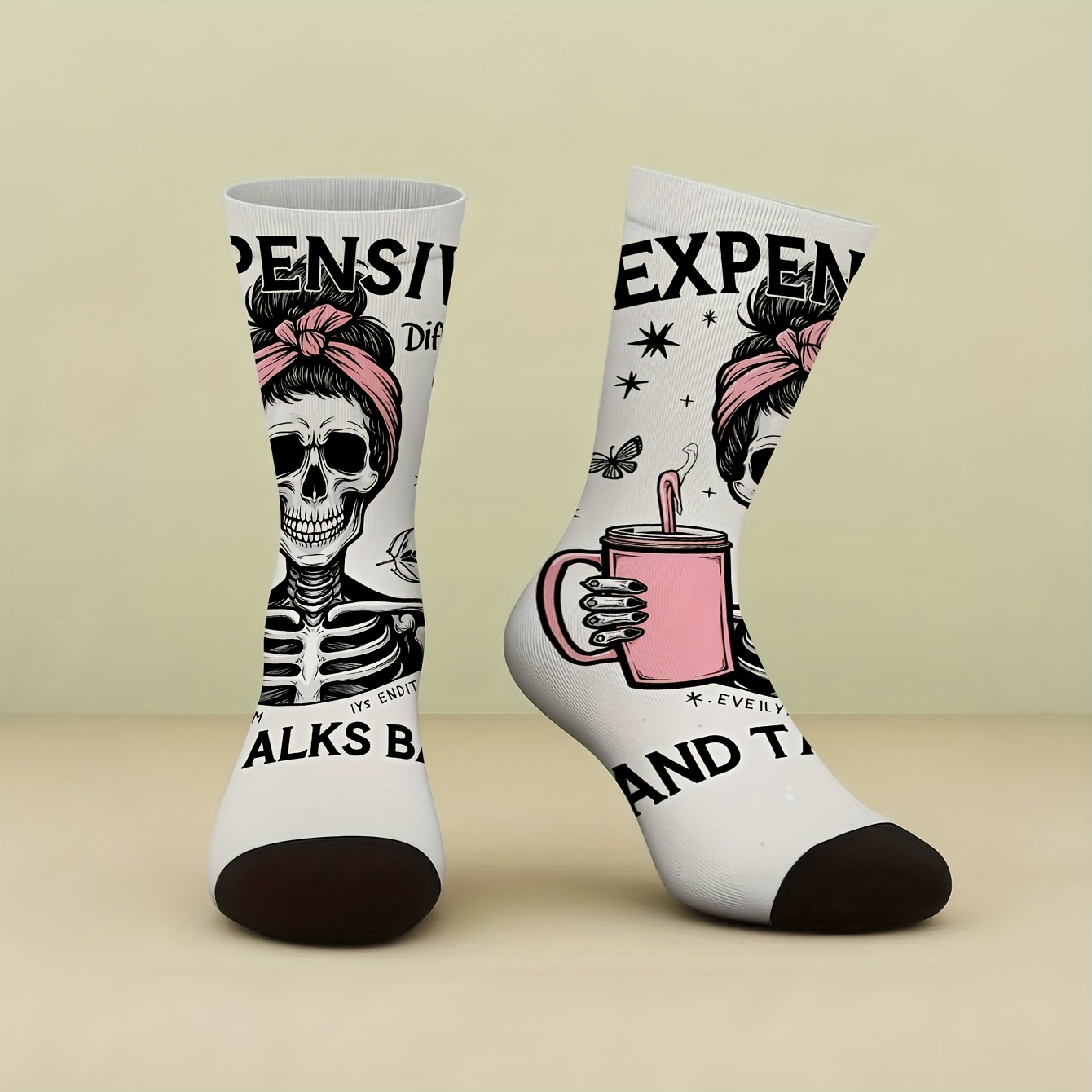 TEMU 1 par de calcetines unisex con estampado de calavera sosteniendo una taza rosa, un regalo de calcetines novedosos divertidos y peculiares,