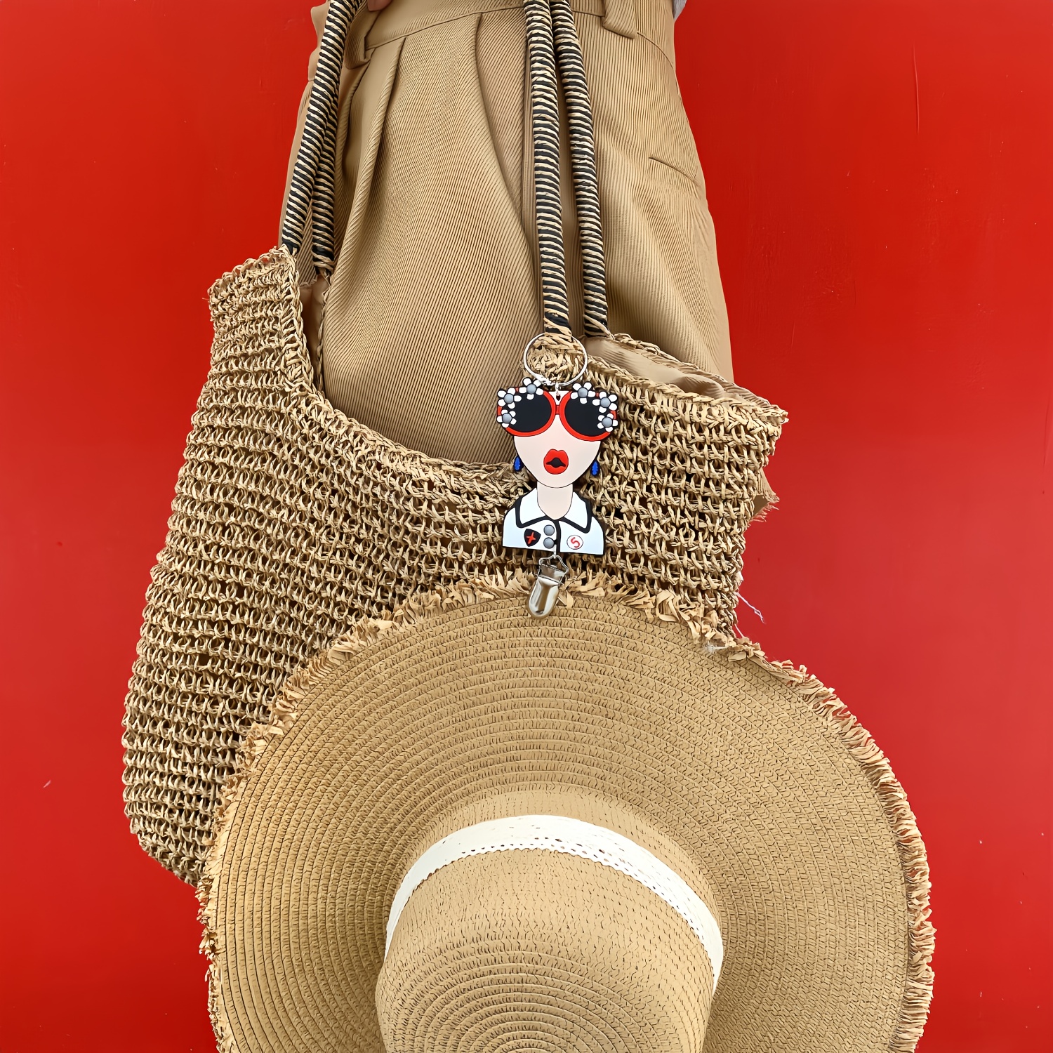 TEMU Women's Hat Clip - Cute, With Chain/ Strap, Anti-loss Hat Organizer For Travel, Bags, Parties - For Wide-brimmed Hats - Bag Charm Accessory