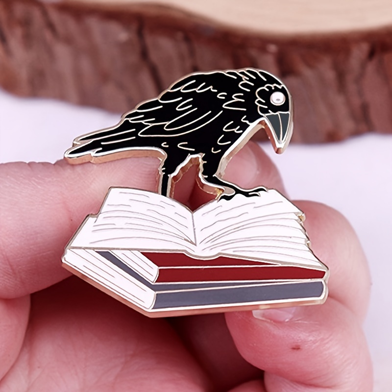 

Interesting Crow And Book Enamel Pin Brooch Halloween Decoration Accessories Badge