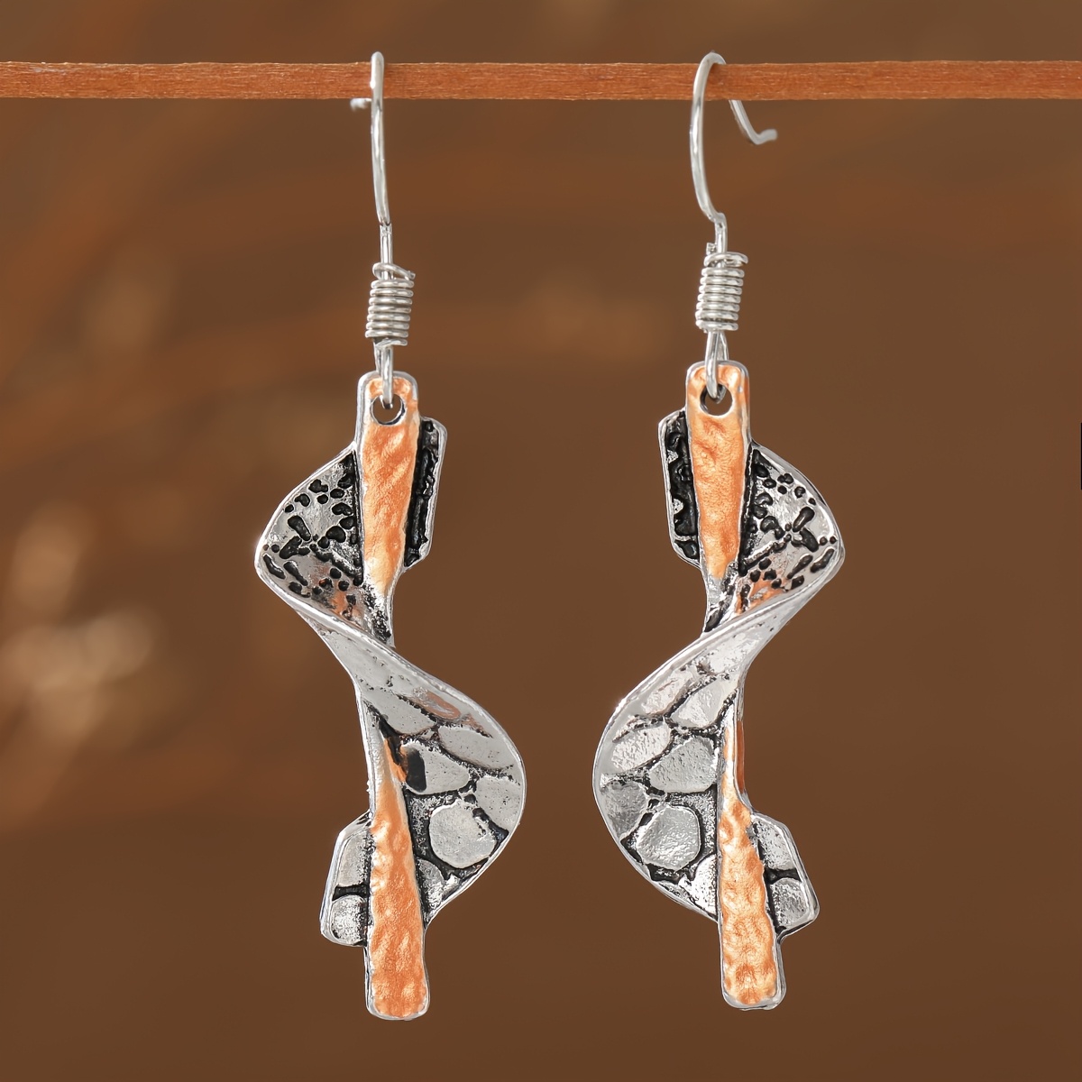 TEMU Boucles d'oreilles pendantes torsadées vintage à spirale marteau effet usé et blocs de couleur pour femme, adaptées aux fêtes, réunions et à un