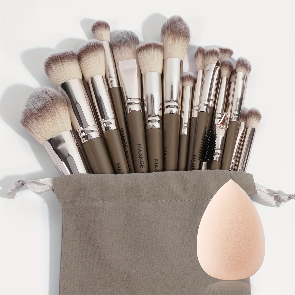 

Maange Set, 20 Pcs - Includes 18 Brushes, 1 Sponge & - Unscented, Plastic & Materials, For Foundation, , , Concealer, Eyeliner - -, - Kit, Christmas