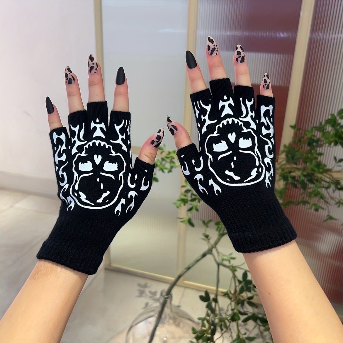 

Half-finger Gloves - Acrylic Knit Fabric Warm Cycling Outdoor Fingerless Gloves, Hand Wash Only - Fall/winter Collection