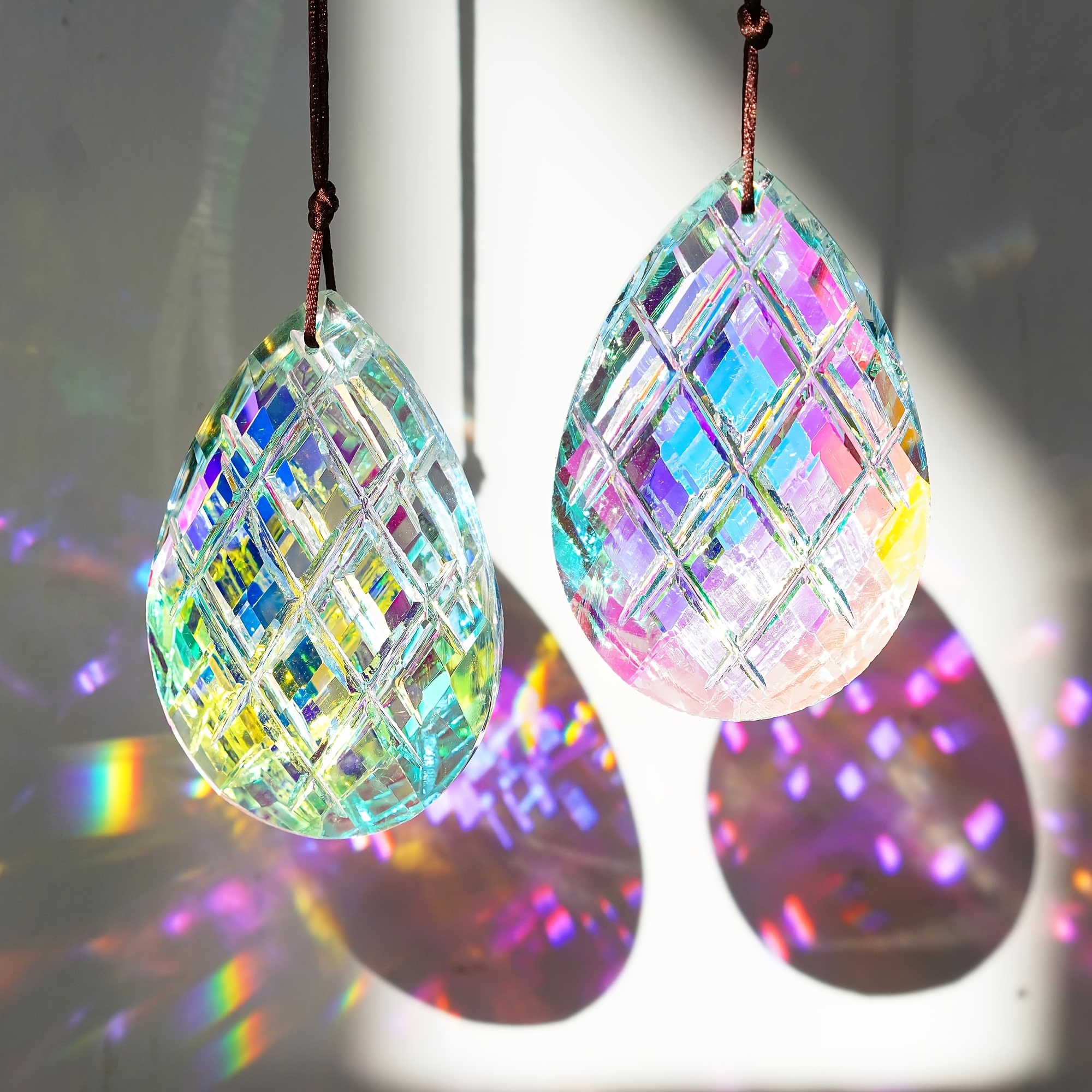 

2pcs Crystal Sun Prisms, 3-inch Grooved Grid Ab Colorful Glass Prism Rainbow, For Window Decor, Garden Hanging, Outdoor Festive Holiday Sculpture, Christmas Decor