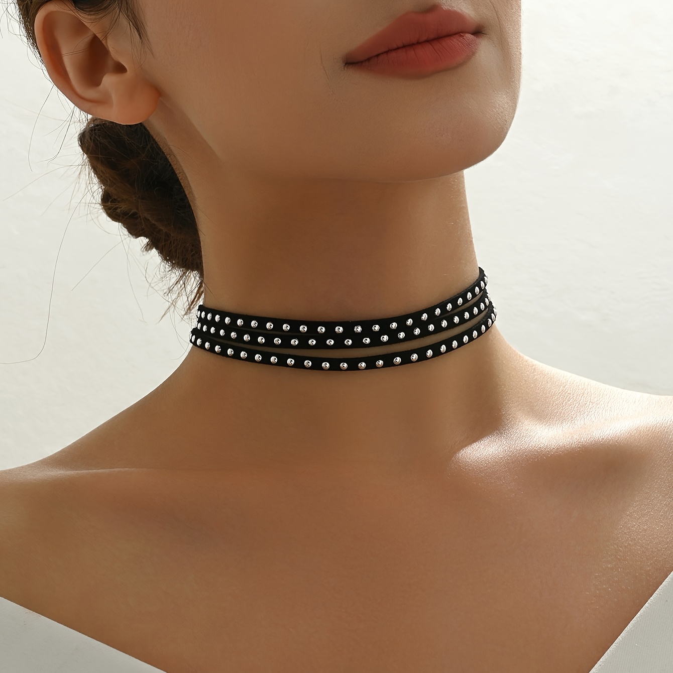 1pc Retro Punk Style Spicy Studded Korean Velvet Women's Necklace