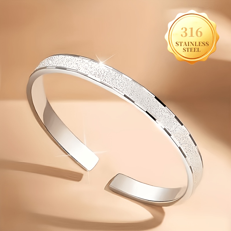 Fashionable Elegant Bangle for Summer Beach Weddings