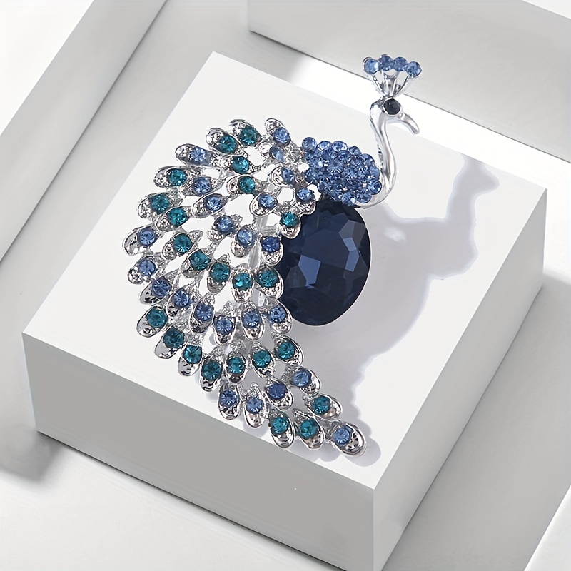 Peacock Brooch For Women, Cardigan Outerwear, Chest Flower Shawl, Elegant Crystal Clothing Accessory