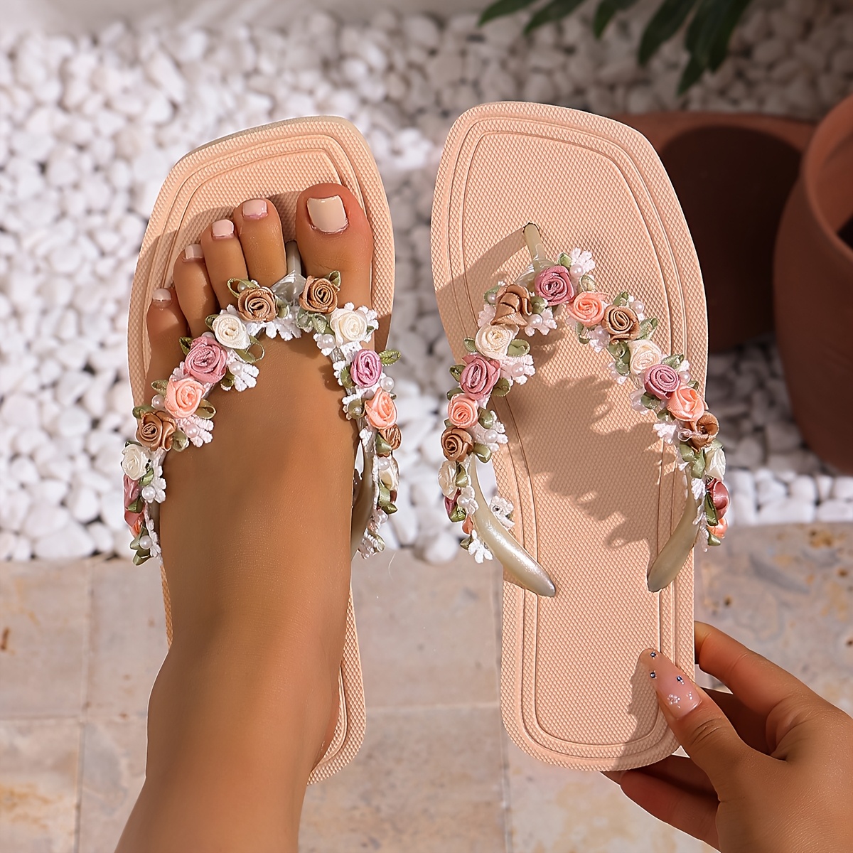 Image of New Summer Women's Toe-post Flip-flops With Three-dimensional Rose Decoration, Thick Sole, Easy, Stylish, And Comfortable, Ideal For Shopping, Commuting, Vacation, Beach, And Casual Wear, Women Shoes