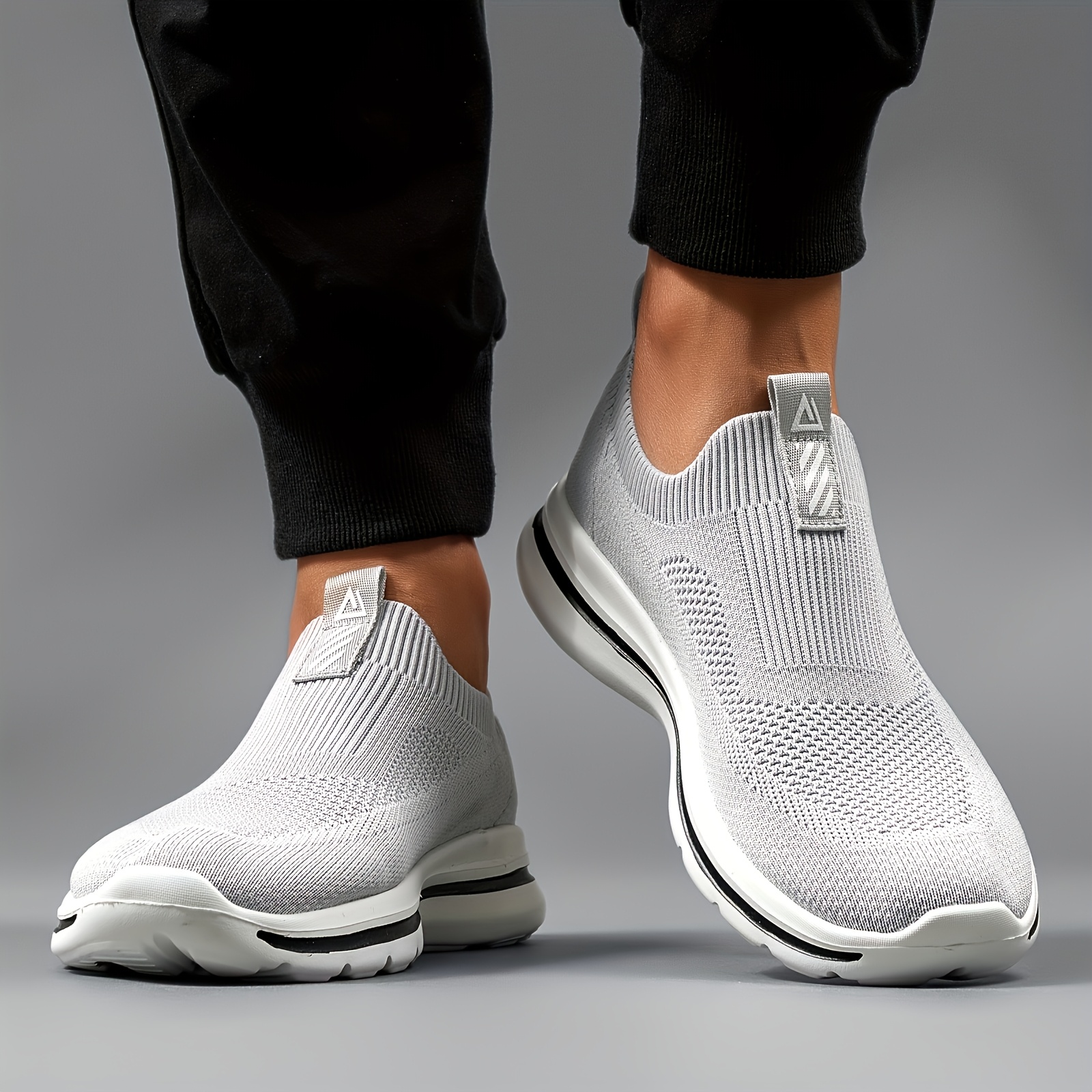 mens sneakers lightweight knit upper md sole slip breathable