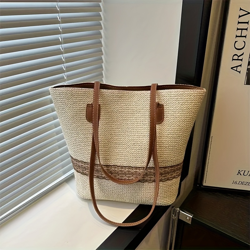 E-shop Stilvolle große gewebte Tragetasche für Damen – Mehrmaterial-Patchwork-Design, geräumige Strandtasche mit Schultergurt, für Reisen & den