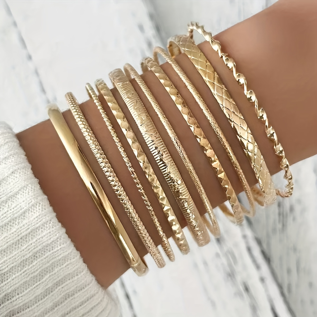 10pcs/set Exquisite Casual Carved Texture Bangle Set Women' Wear Jewelry, Easy And Elegant