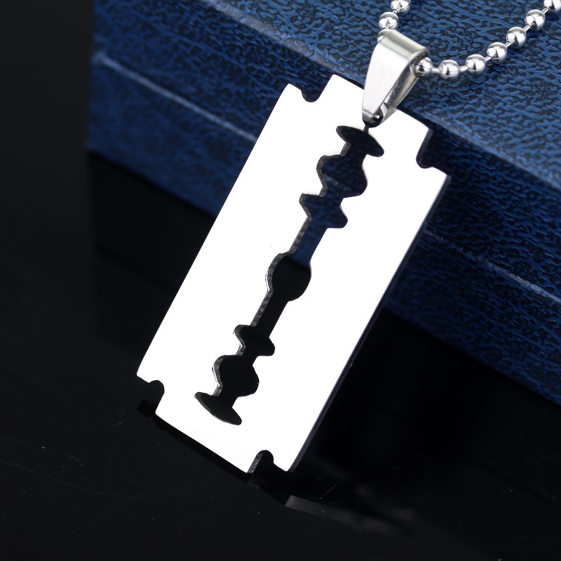 

Unisex Stainless Steel Blade Pendant Necklace: Retro, Trendy Hip-hop Fashion For