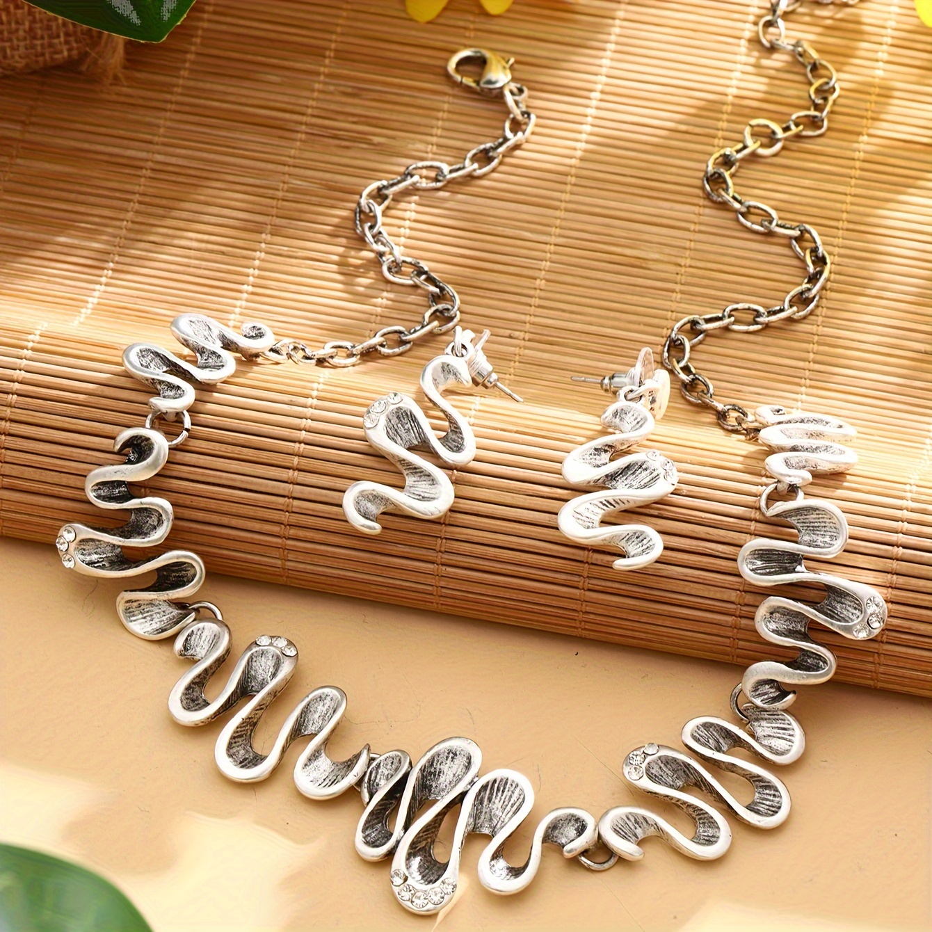 Zinc Alloy Serpentine Necklace Earrings Set