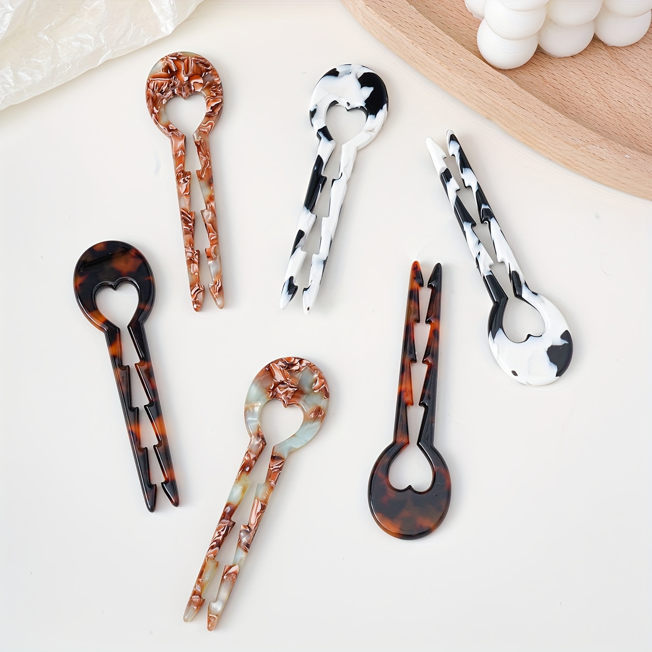 6pcs elegant resin heart shaped hairpins with     womens updos and daily use   and white patterns ideal for birthdays and special occasions stylish hair accessories floral pattern hairpins durable hairpin Product details 0
