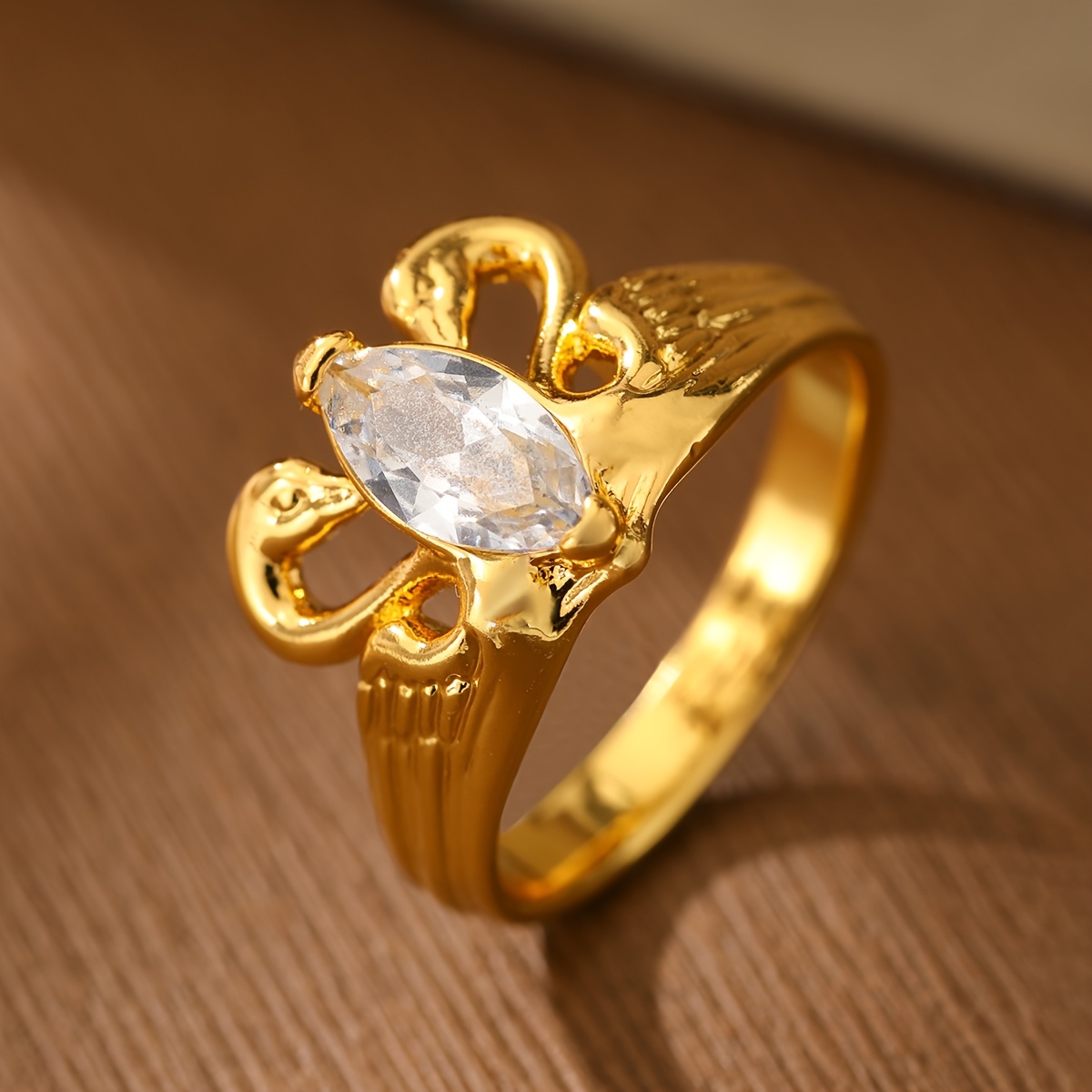 Women's Elegant Swan Ring Embellished with Synthetic Zirconia