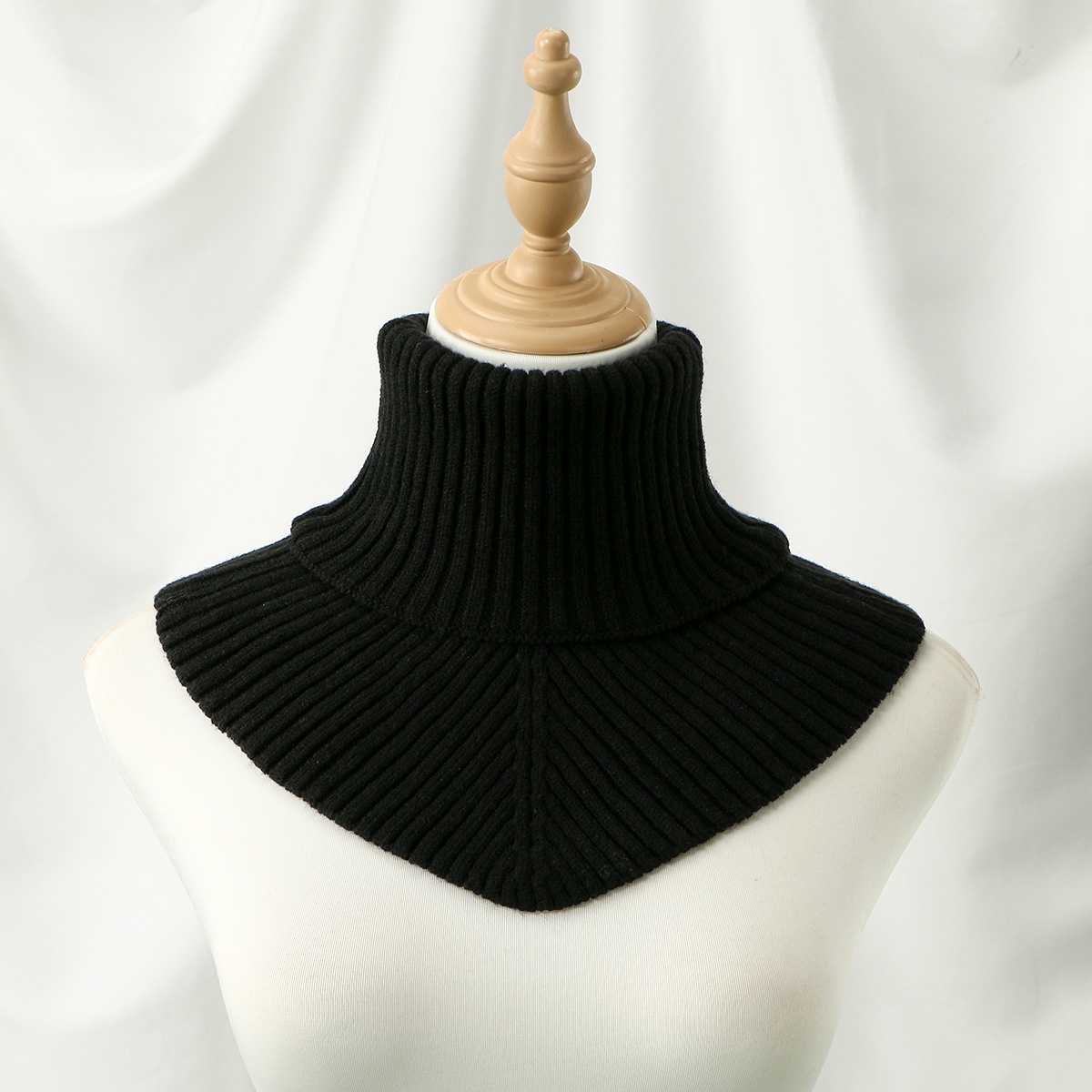 Women's Winter Scarf With A V-shaped High Collar, Comfortable And Stylish, Or As A Christmas Gift