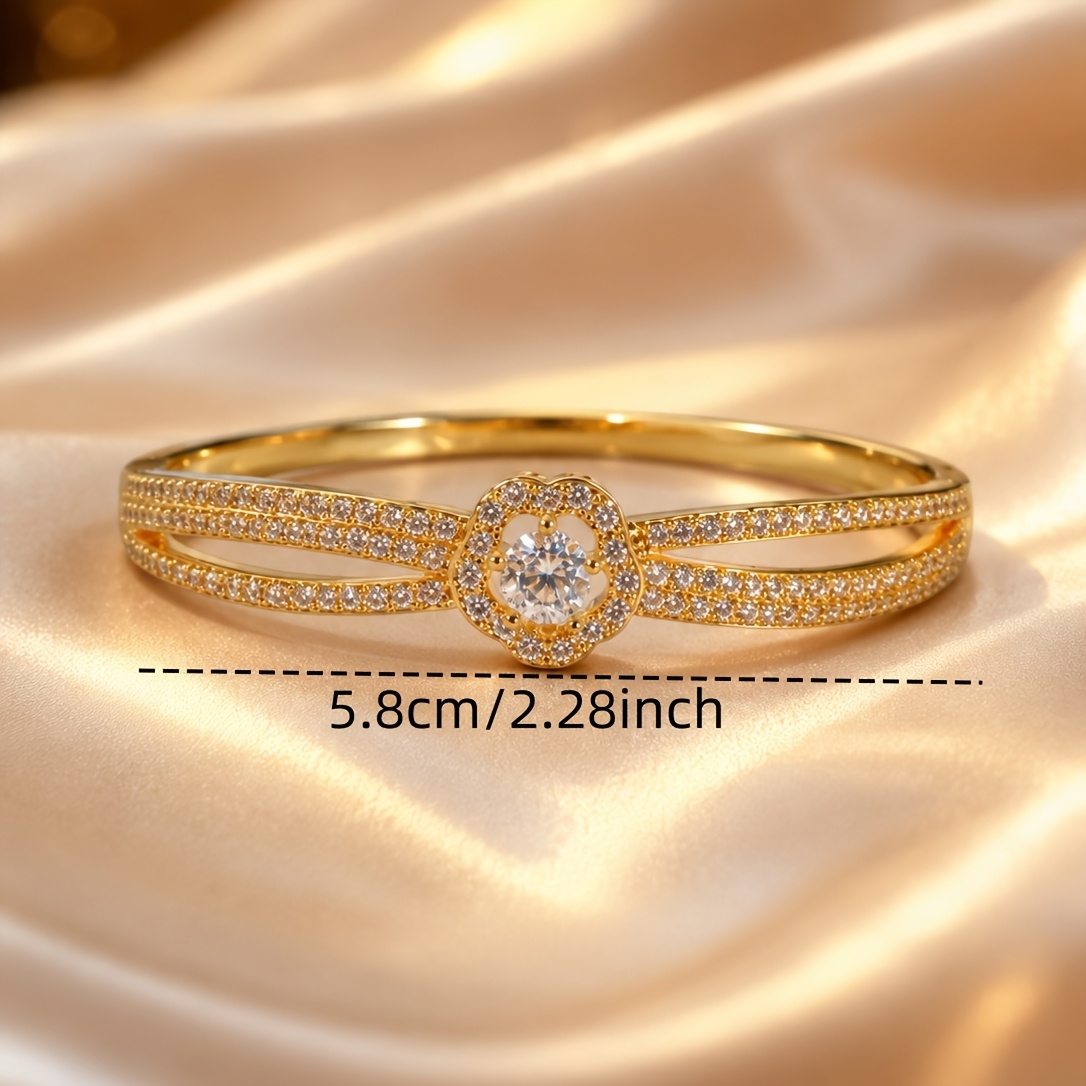 Women's Vintage Four-Flower Bangle Bracelet, Elegant Wristband