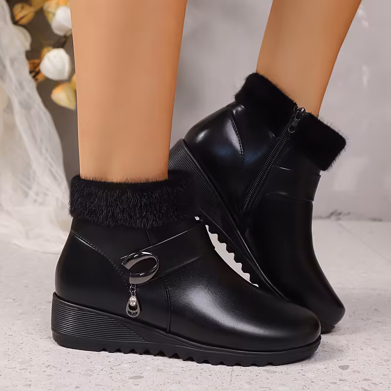 a pair of s winter ankle boots slip resistant flat sole faux fur collar design synthetic material zipper closure round toe low heel casual shoes in black suitable for comfortable wear in cold weather with stylish and durable outsole for women boots with heels flat boots for women autumn boots for women wide width boots for women ankle shoes for women low heel shoes for women winter boots with beige plush lining women 1