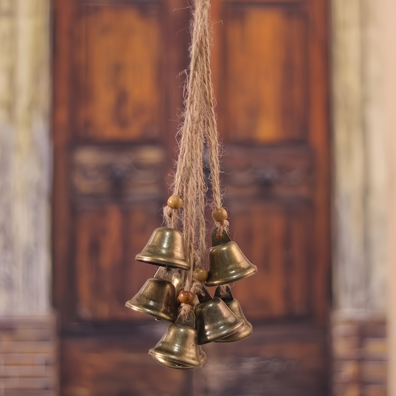 TEMU Sonnette de sorcière en corde de jute, protecteur de poussoir Wicca fait main, avec 8 perles de café marron et 8 cloches, pour porche jardin