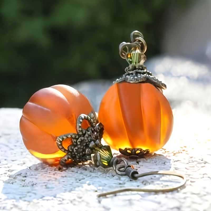 

1 Pair Vintage Pumpkin Pendant Drop Earrings, Retro Style Halloween Dangle Statement Jewelry For Women