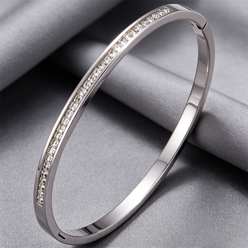 Women's 6pcs Exquisite Stainless Steel Bracelet Set