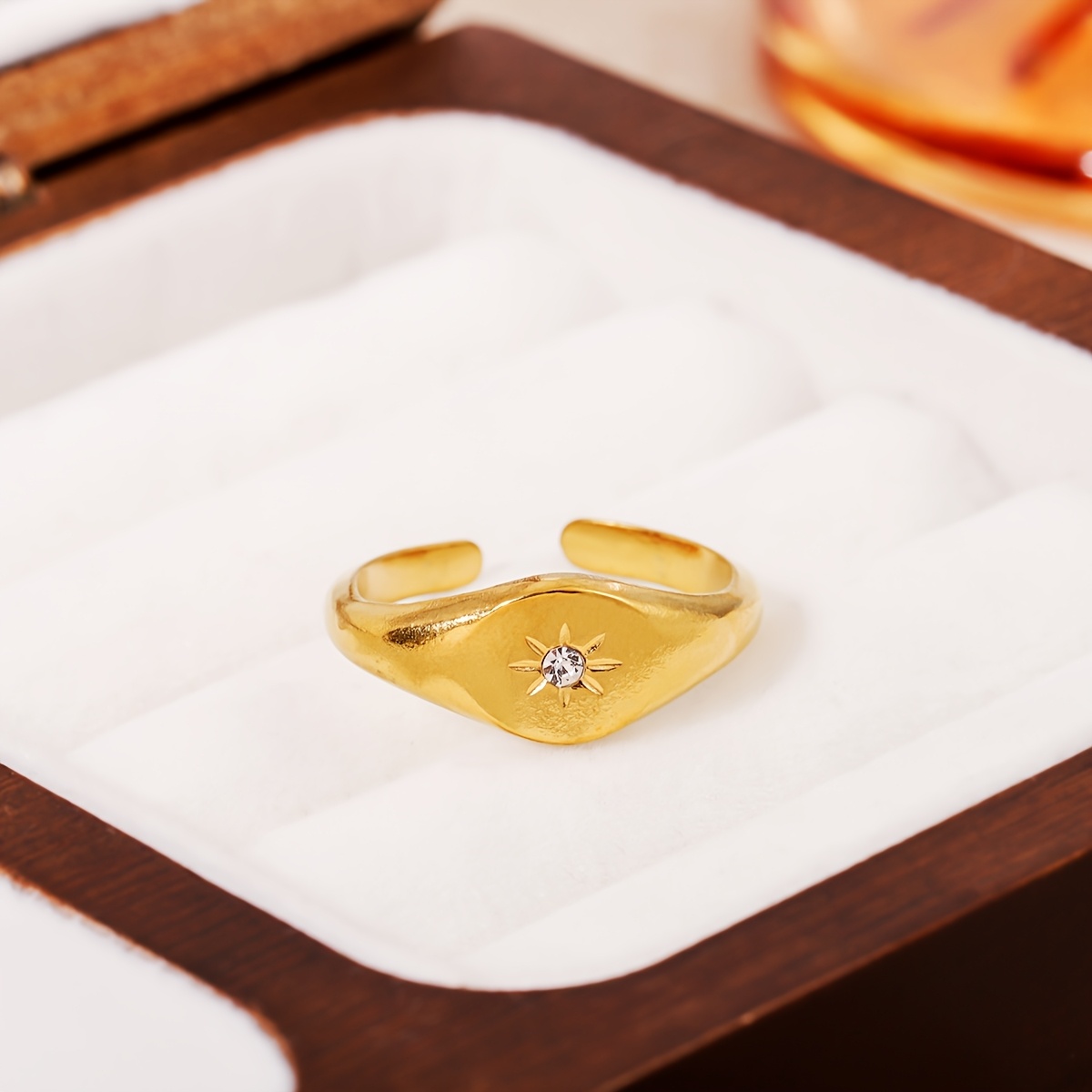 TEMU Anillo de Acero Inoxidable Spark con Zirconia Sintética en , Material Resistente al , Anillo Minimalista para Uso Diario a , Joyería Casual y