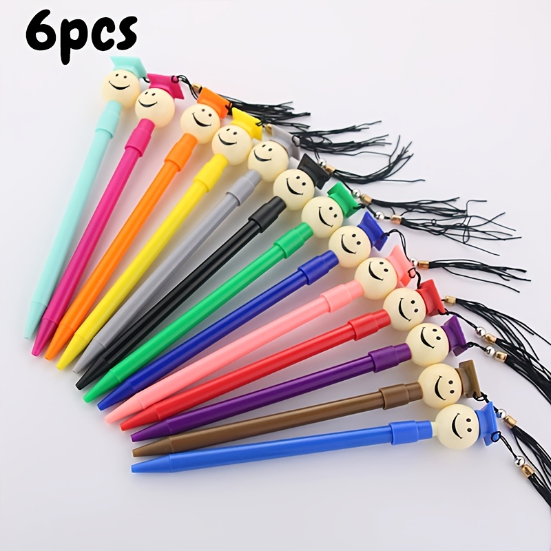 TEMU Penna gel - Testo inciso personalizzato fai-da-te in colori casuali, con un design a nappa da toppa accademica. La scrittura scorre senza