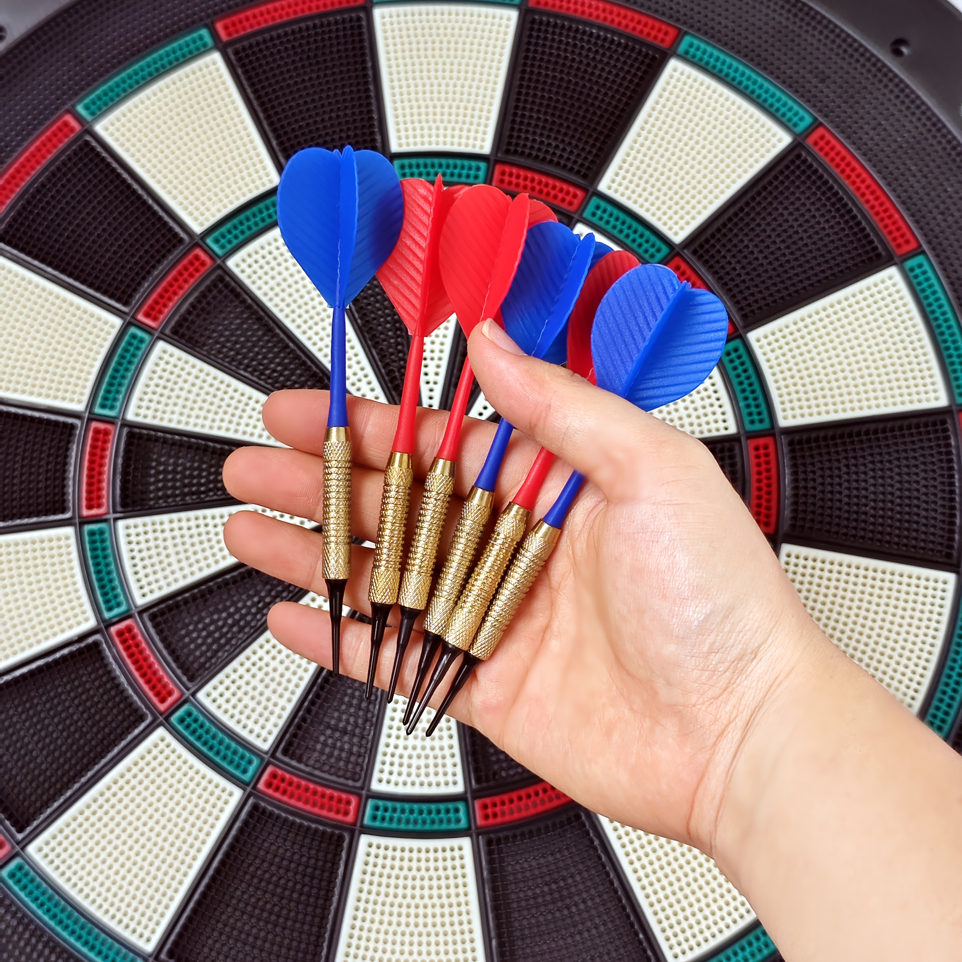 18-Inch Premium Black Safety Dartboard with 6 Exquisite Dart Set and 20 Soft-Tipped Darts - Ideal for Sports Training, Competitions, and Casual Use, Suitable for Indoor/Outdoor, Without Battery