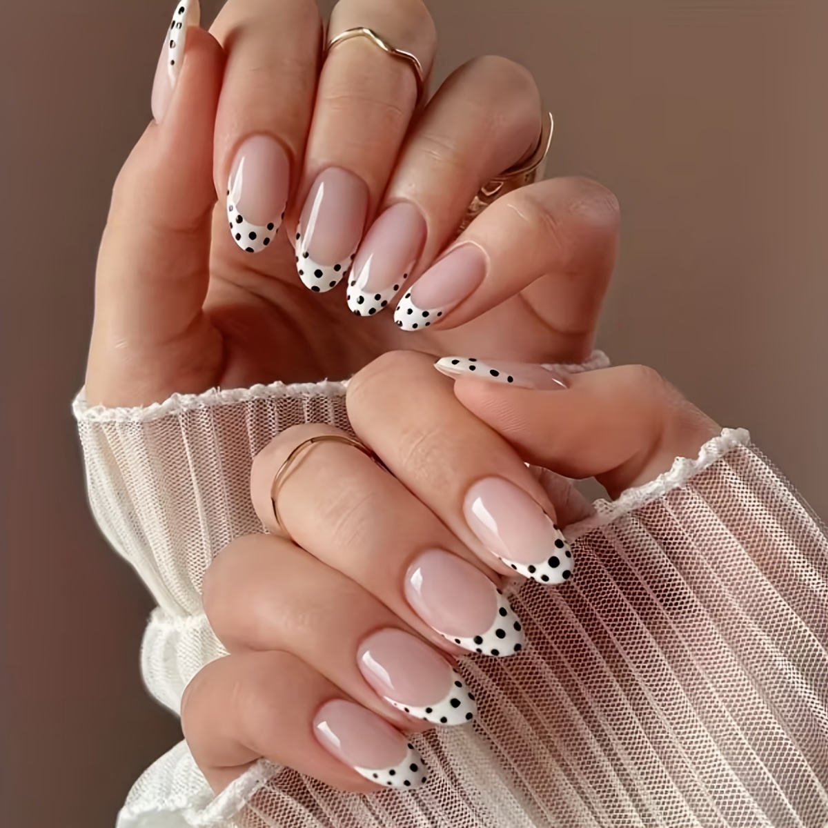 24pcs Medium Almond-shaped White Glossy Art Nails, Black Polka , Suitable For Daily Wear