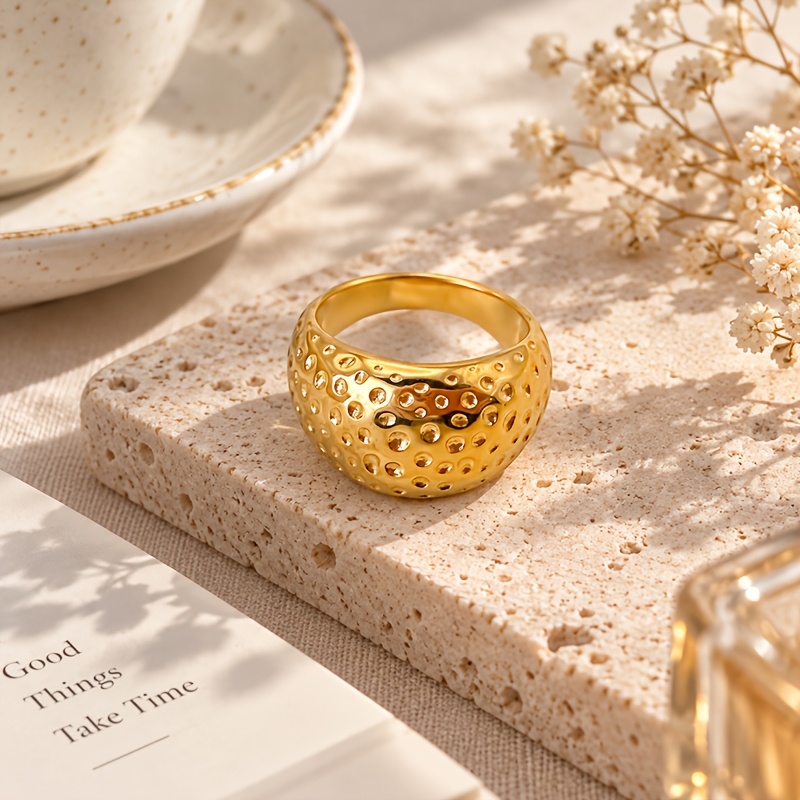 Women's Embossed Polka Dot Spherical Wide Band Ring