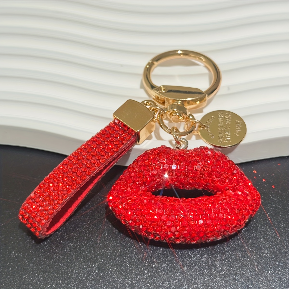 Image of 1pc Rhinestone Lips Design Keychain, Suitable As Gift Valentine's Day Valentines Car Accessories Bag Cute Goth Y2k Halloween Accessories Teachers Day