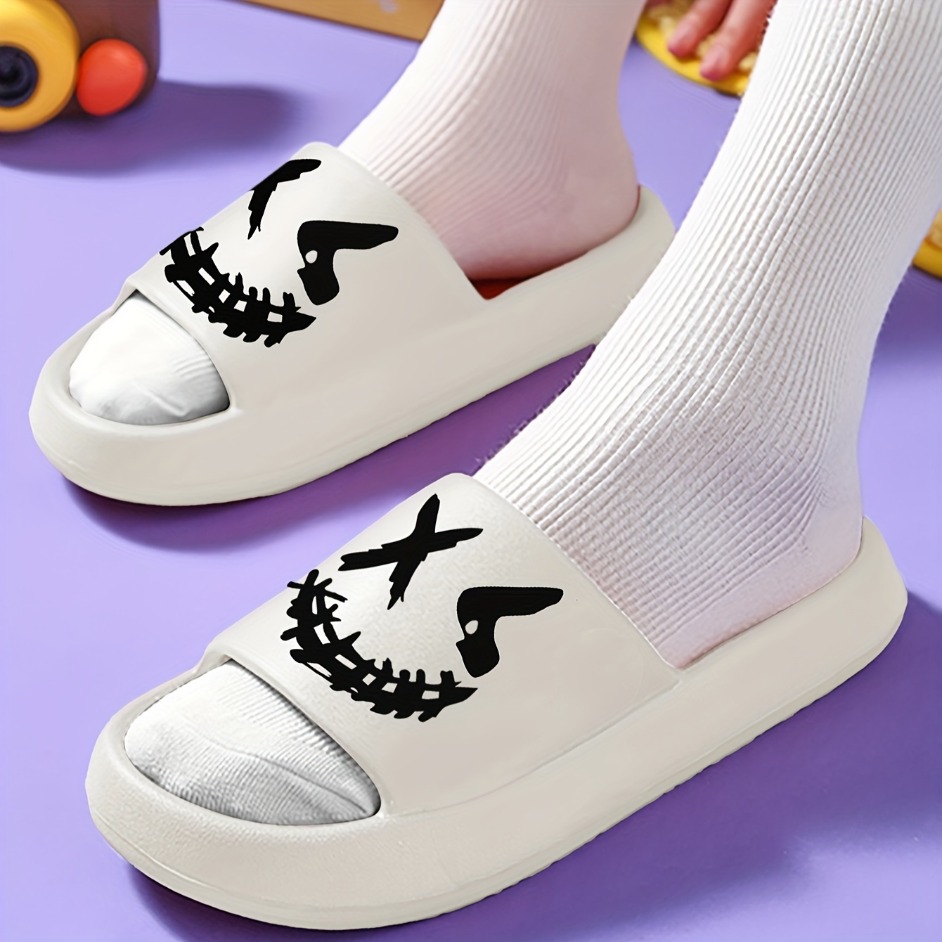 OURANNI Boys' & Girls' Lightweight EVA Slippers - Cartoon Clown Design, Non-Slip Indoor/Outdoor Sandals for All Seasons, Beach & Casual Wear, Black with White Clown Faces, Comfortable Open-Toe Slippers, Beach Footwear, Playful Footwear, Durable Footwear, For Teenager, For Teenager