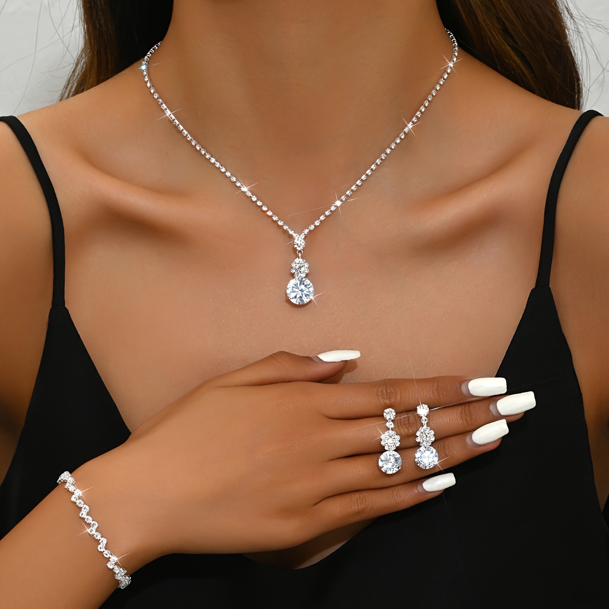 E-shop Luxuriöser Rundform Synthetischer Zirkonia Anhänger Halskette mit Ohrring Armband, Modischer Charm Damenschmuck-Set für Partys