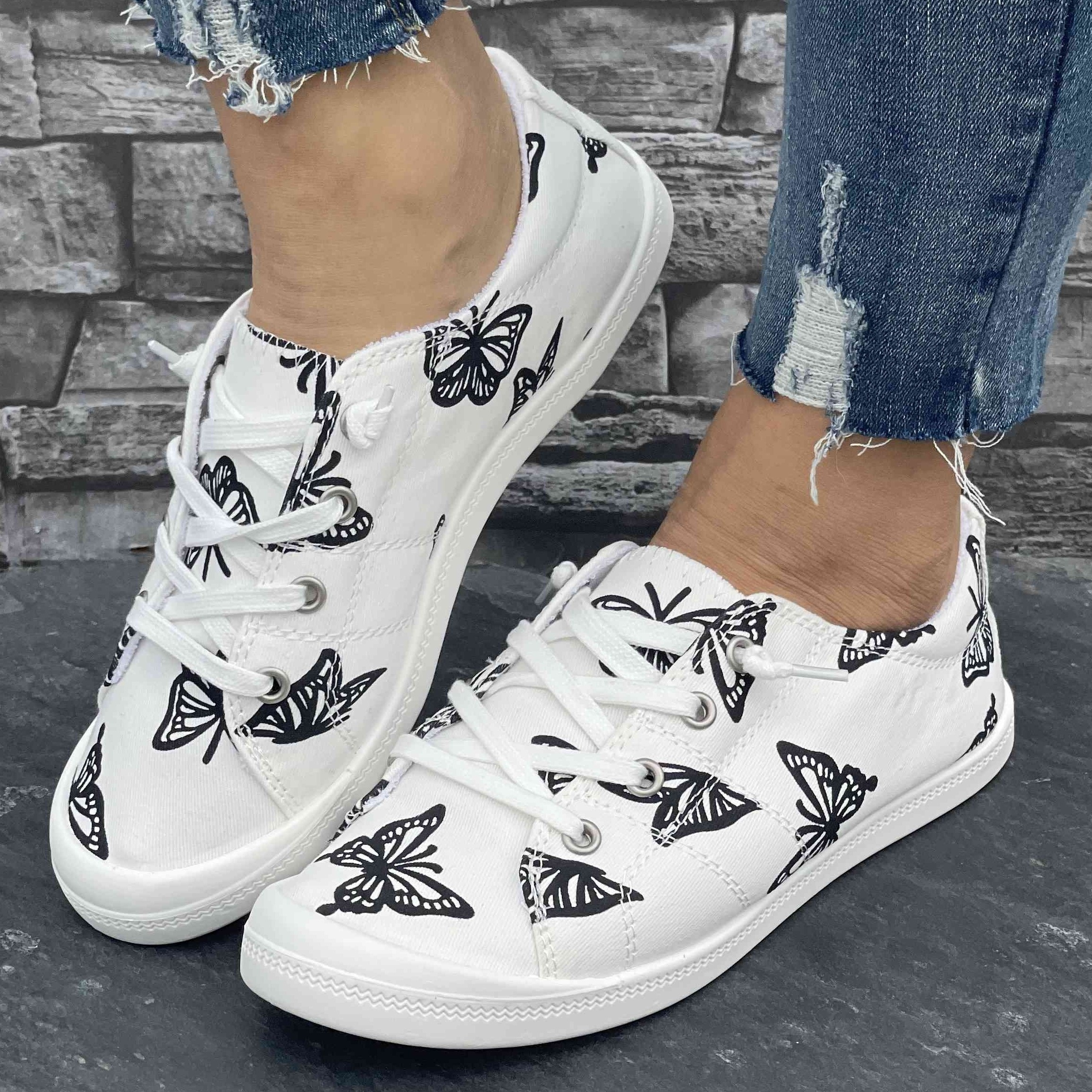 

New Black And White Butterfly Print Women's Shoes, Fashionable Casual Outdoor Sports Shoes, Versatile For All Seasons