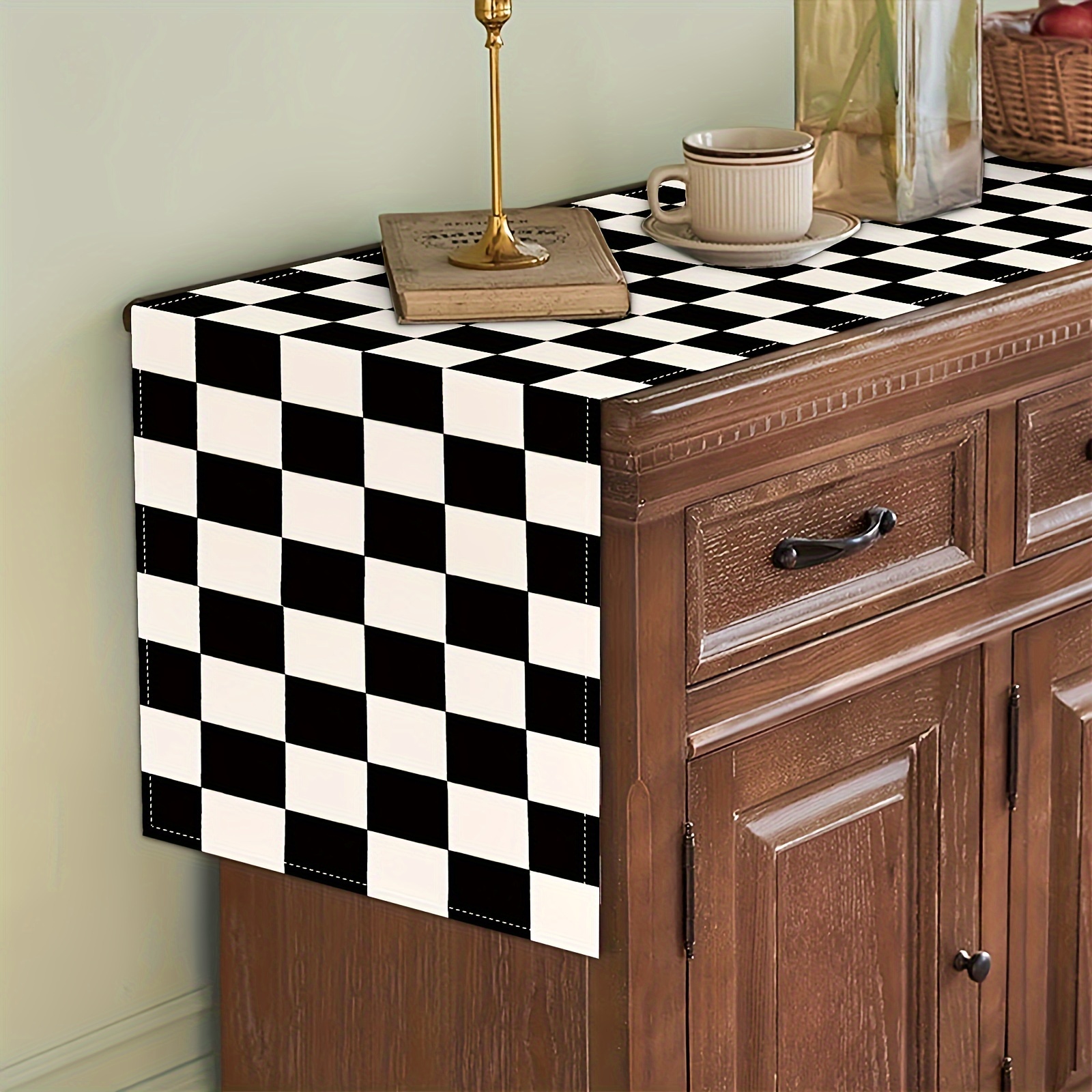 

Modern Checkered Table Runner: 183cm/72in, Bpa Free, Food Grade, Fade Resistant, Wipe Clean - Perfect For 4-6 Persons