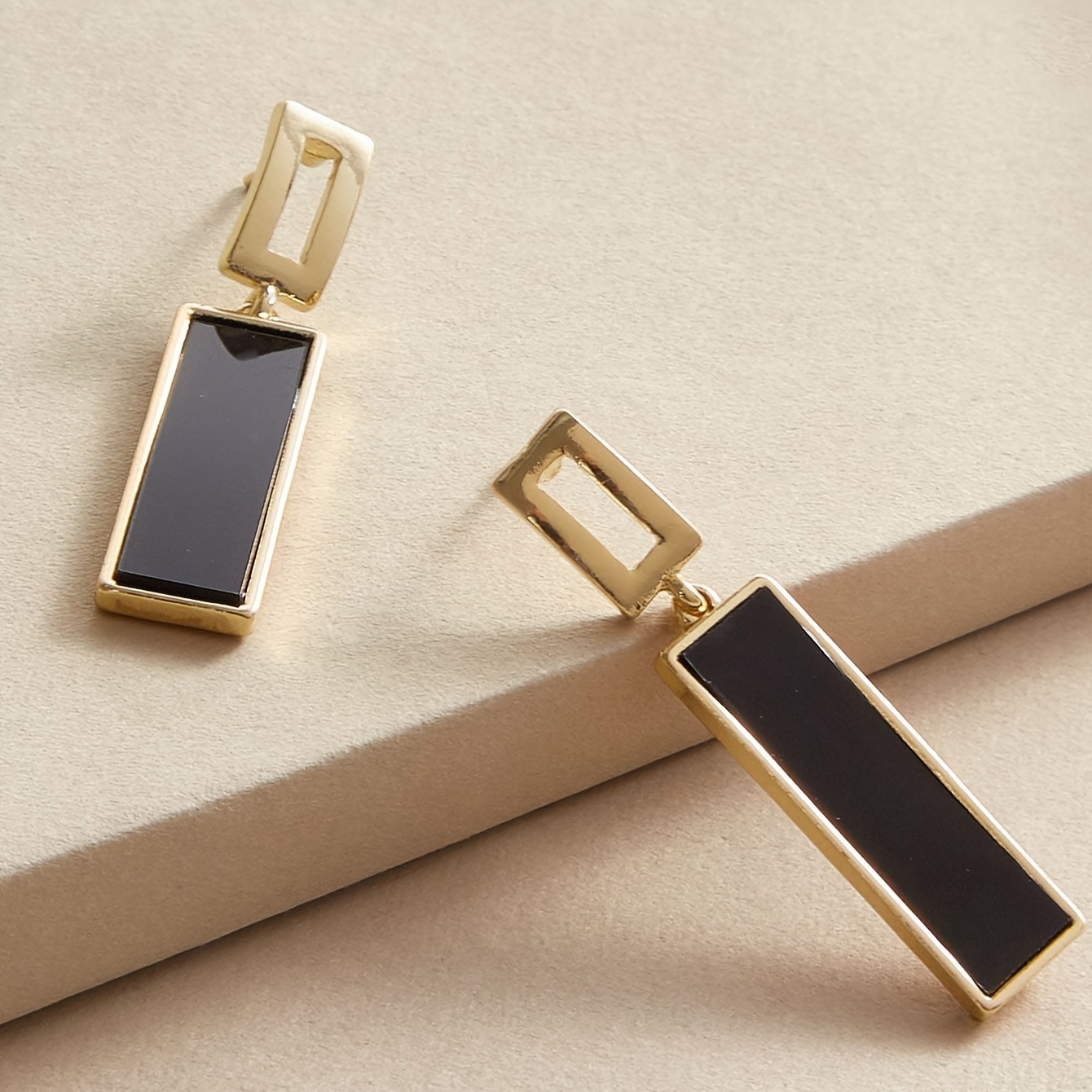 

Black Square Shape Dangle Earrings Simple Elegant Style 18k Plated Jewelry Trendy Female Gift