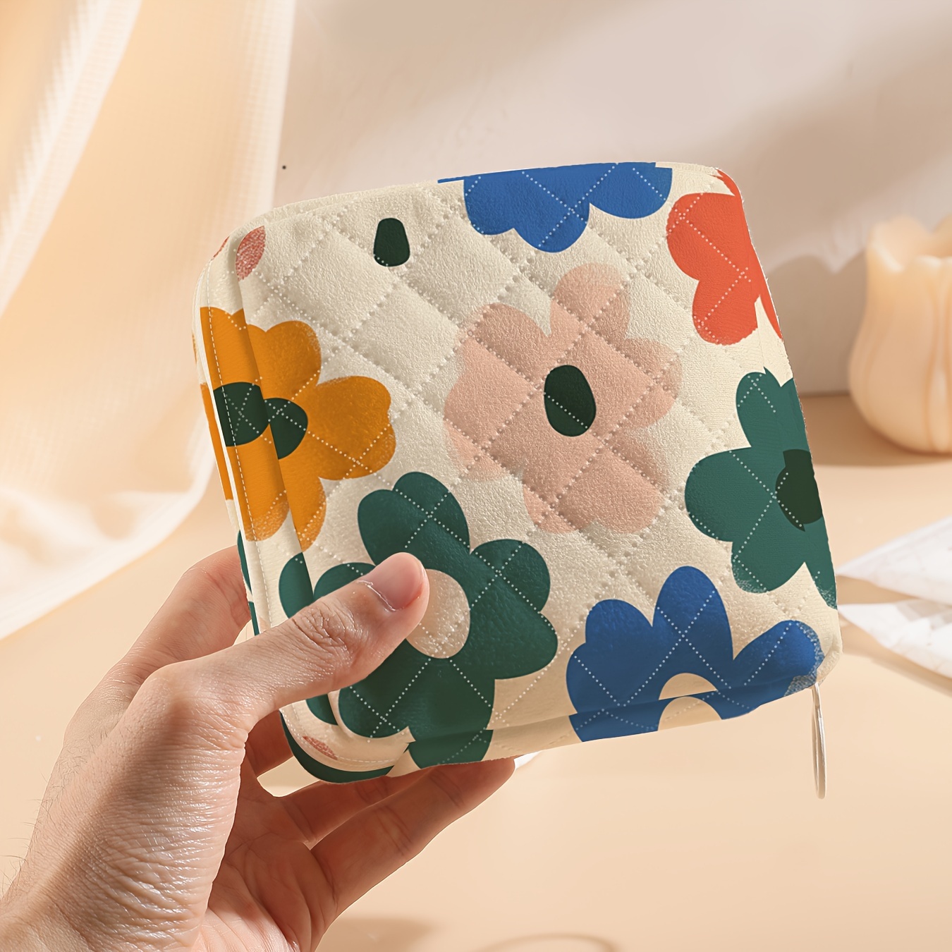 TEMU Floral Quilted Pouch: 12cm/4.72inch, Organizing Feminine Hygiene Products - Lightweight And Versatile
