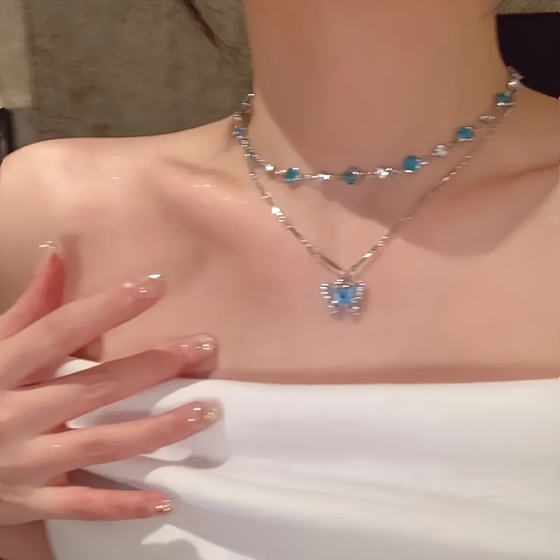 2pcs Women's Resin Butterfly Pendant Necklace Set