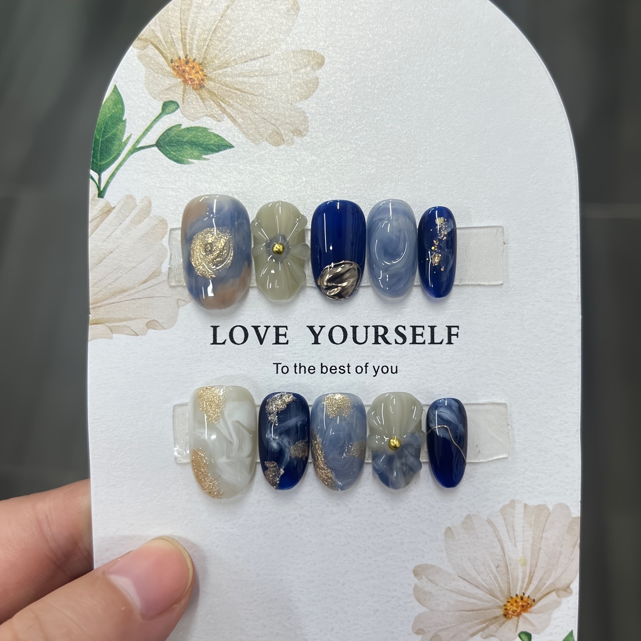 

10pcs Handmade Press-on Nails Set - Short Oval, Blue & With 3d Floral Accents, Acrylic Fake Nails - "" Inspirational Design, Handmade Nails