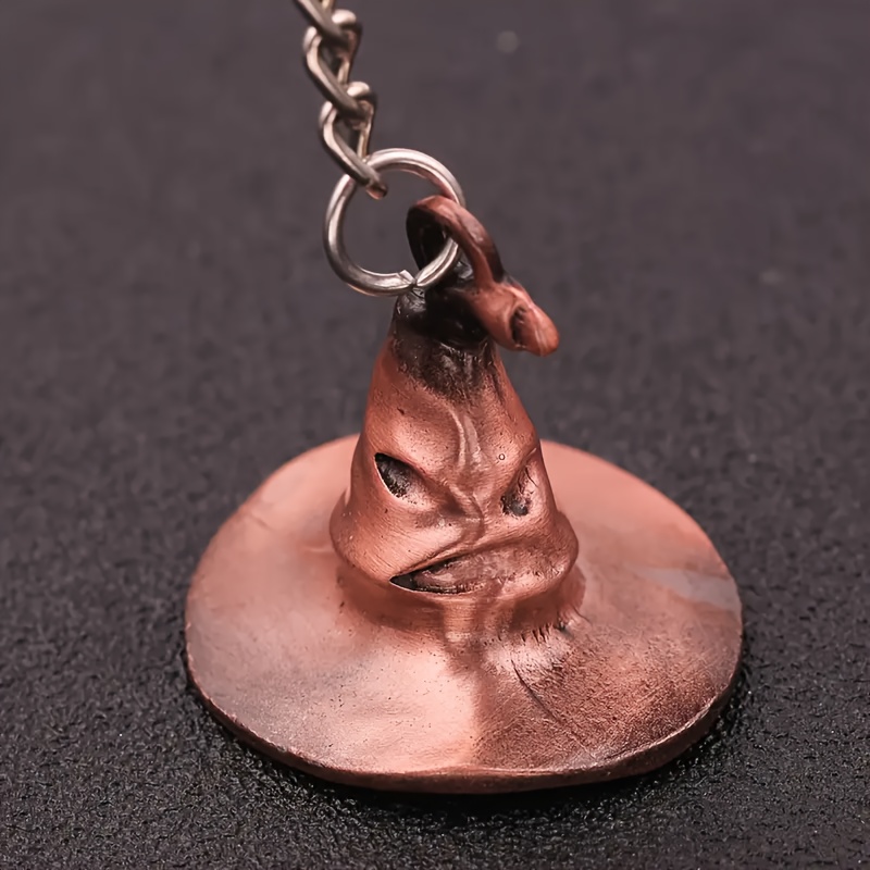 

Alloy Magic Hat Keychain For Men, Fashion Pendant For Backpack