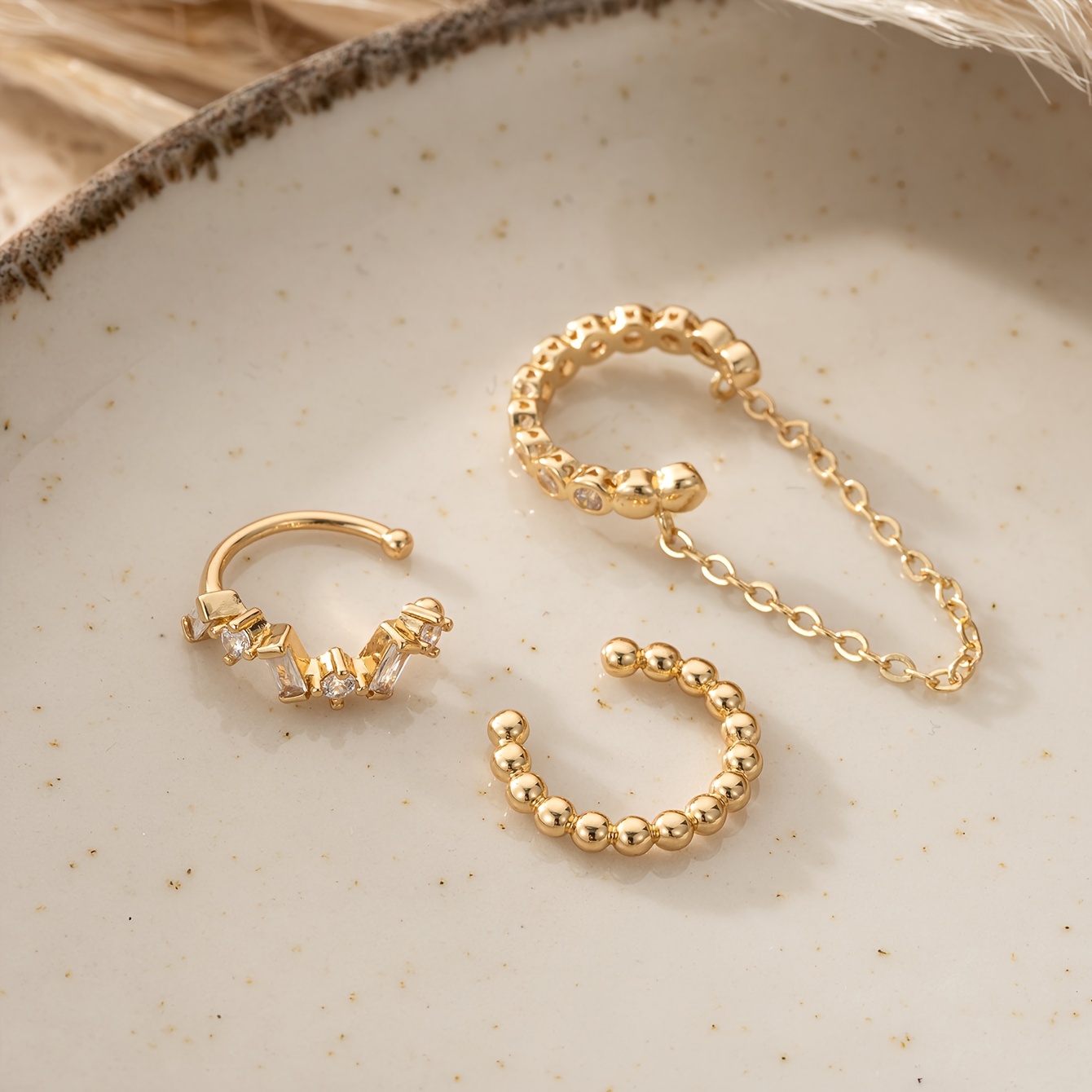 E-shop 3er-Set Damen Clip-On Ohrringe, Einfache Mode Synthetische Zirkonia Eingelegte C-förmige Quasten Ohrringe, Musikfestival Alltags Urlaubs Schmuck