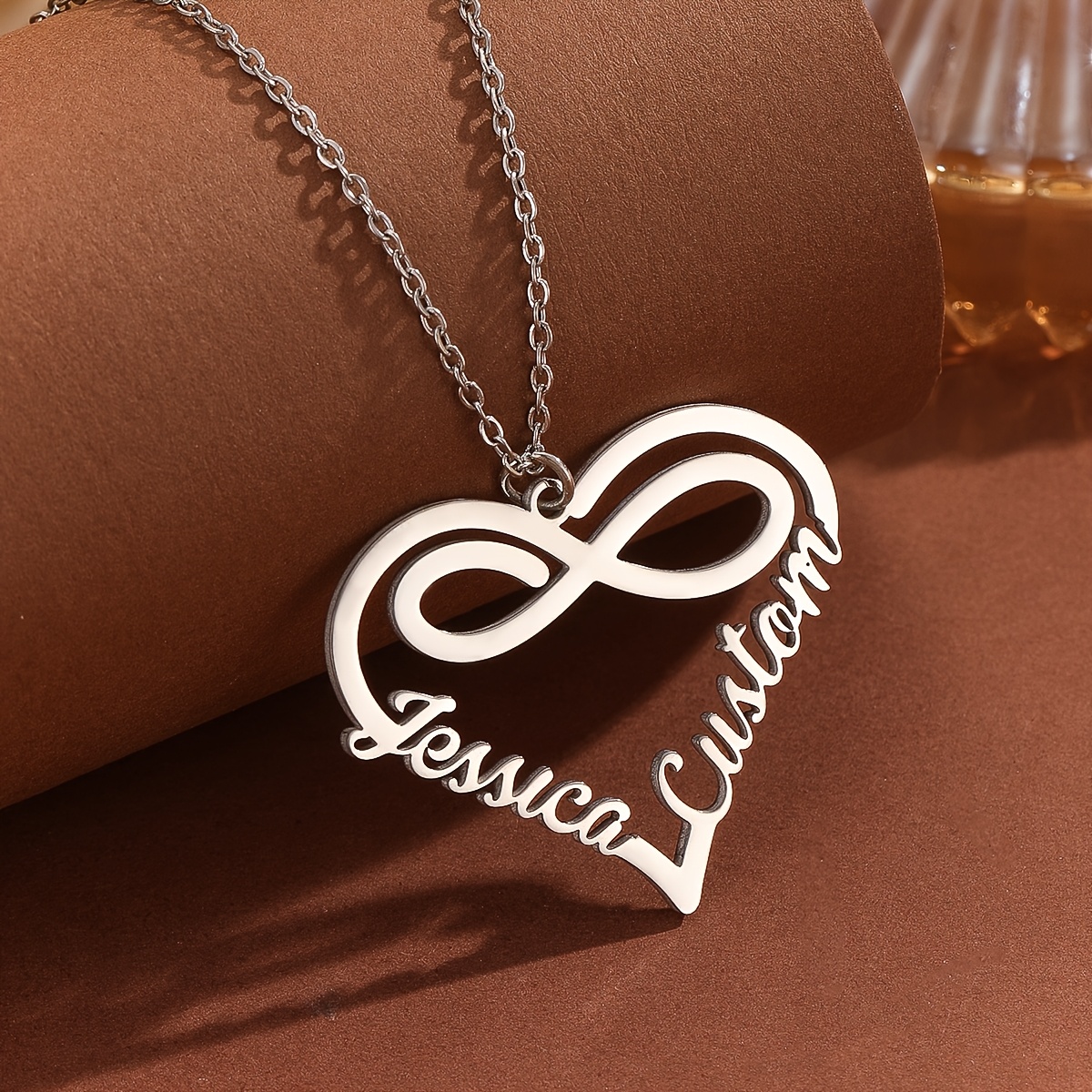 E-shop Personalisiertes Namenshalsband für Damen und Herren, hohles mit Mobiusband-Anhänger, 304 Edelstahl, beliebtes Schmuck-Geschenk für