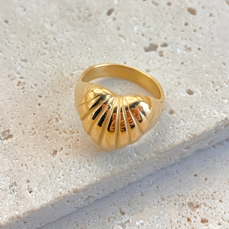 18K Gold Plated Heart Ring with Leaf Design - Stainless Steel Accessory
