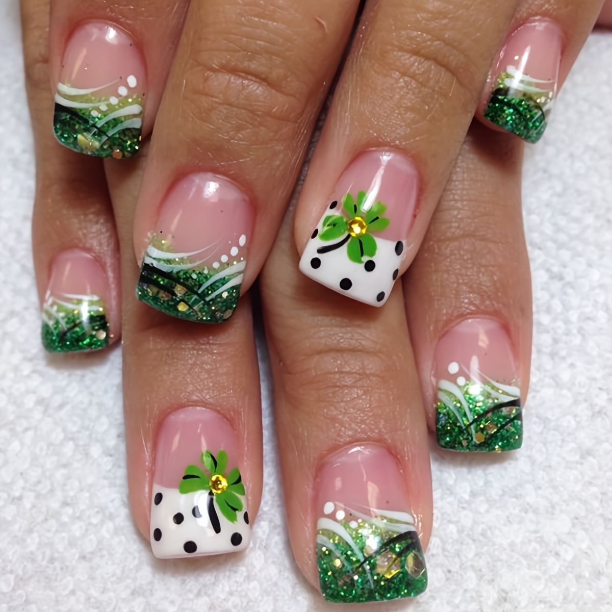 

24pcs 's Day Nail Set, Green Grass & Clover, Black & White , Square Short Press-on Nails With Jelly Glue, Removable False Nails With File Sticks, Carnival/mardi Gras/masquerade