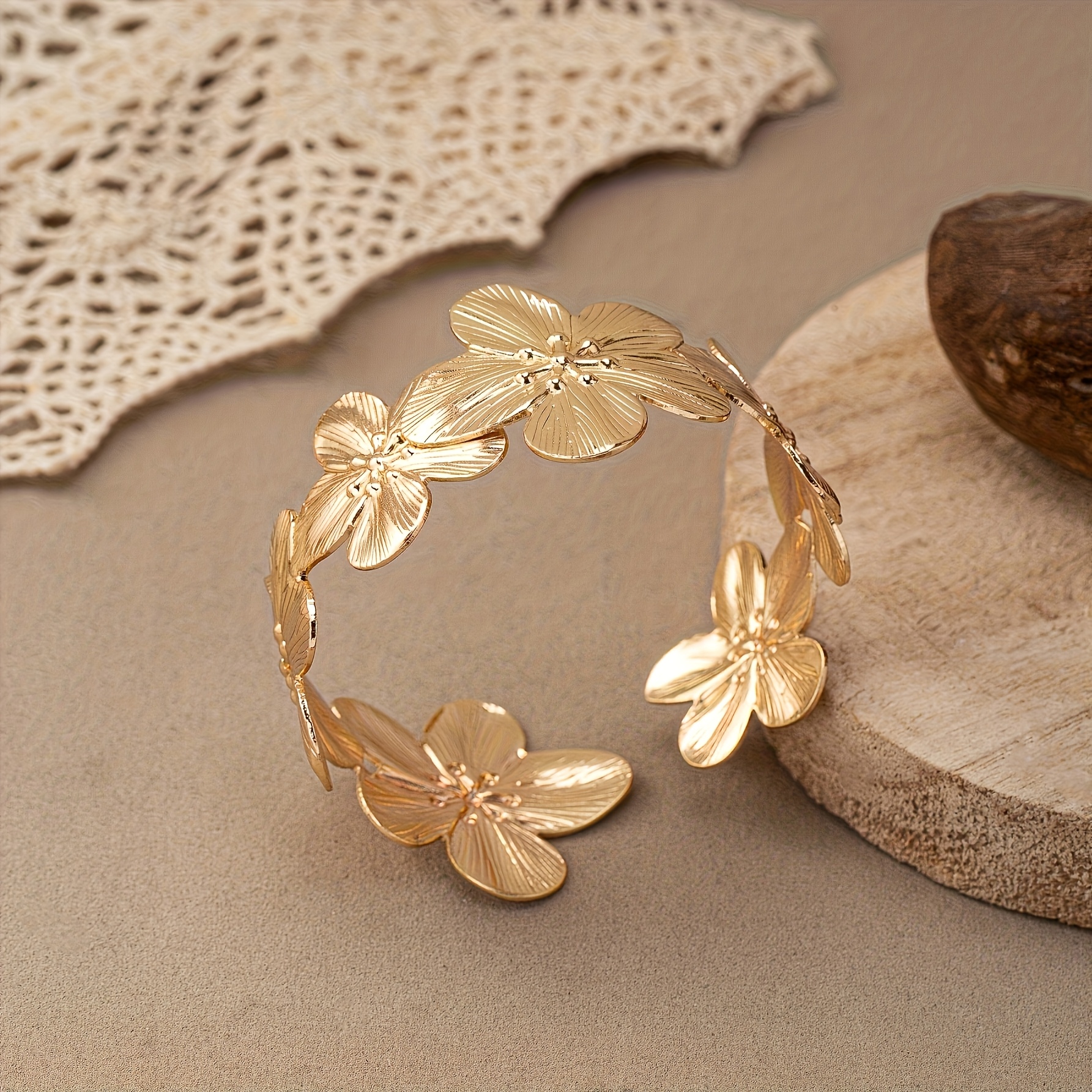 TEMU 1pc Fashionable Bohemian Style Textured Floral Bangle, Suitable For Vacation And Daily Wear