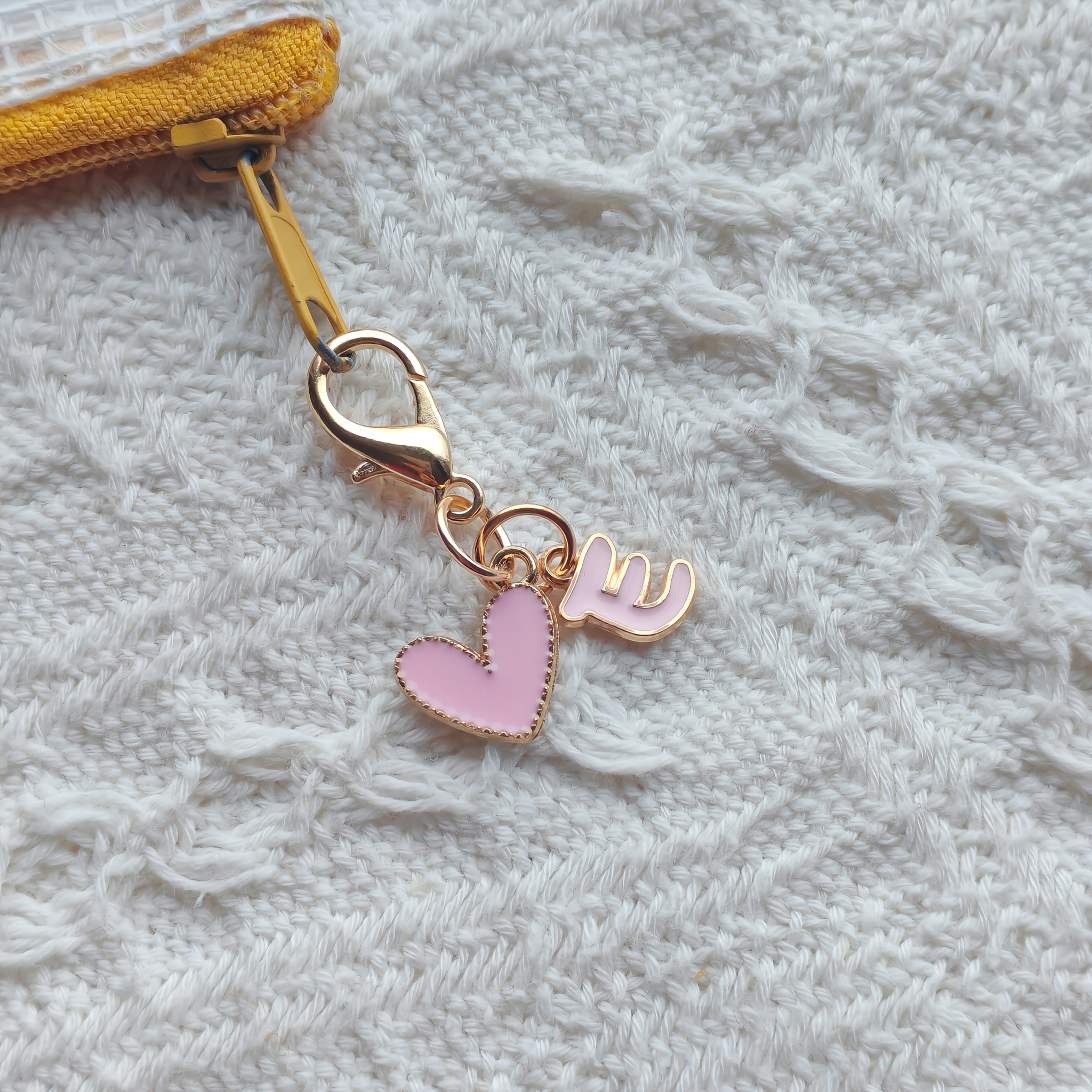 TEMU 1 porte-clés de cœur et avec initiale de nom A-Z | Fermoir avec pendentif de lettre créatif, de , pour , amis, mère, Saint-Valentin, rentrée